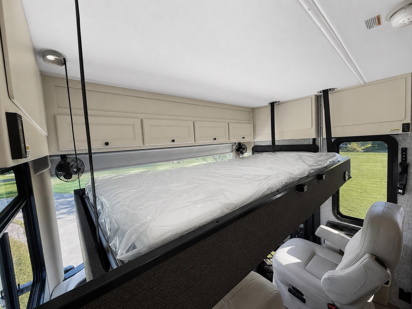 2025 Tiffin Motorhomes 2025 Tiffin Motorhomes Byway - thumbnail 25
