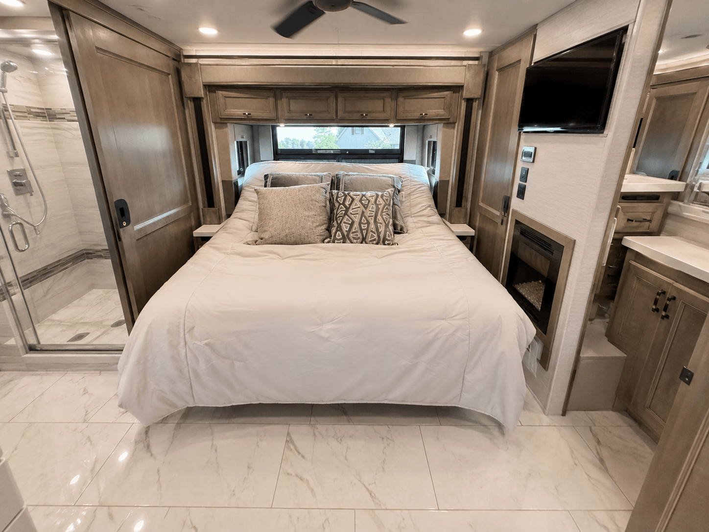2027 Tiffin Motorhomes  2027 Tiffin Motorhomes  Allegro Bus  - thumbnail 34