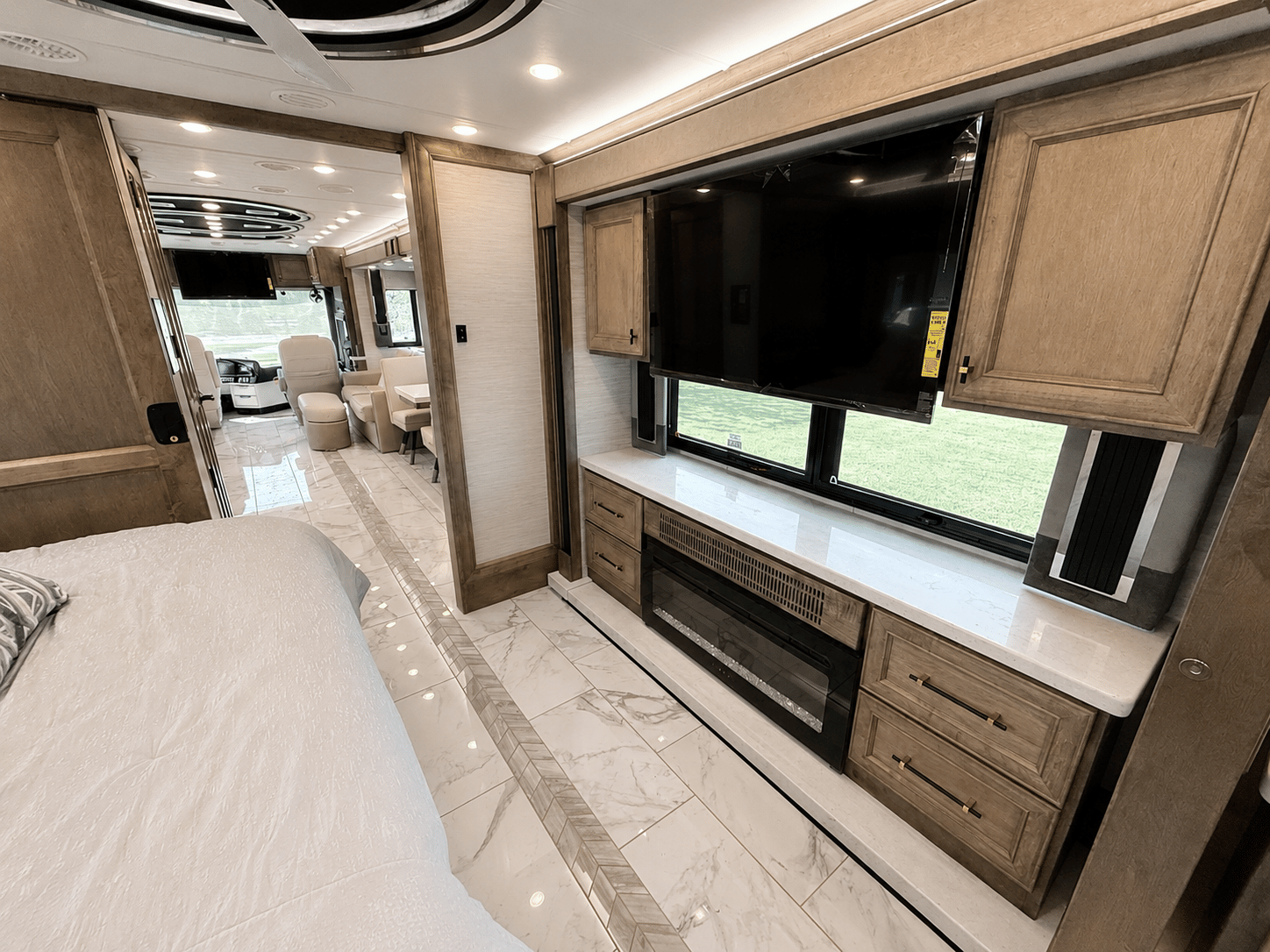 2027 Tiffin Motorhomes  2027 Tiffin Motorhomes  Allegro Bus  - thumbnail 36