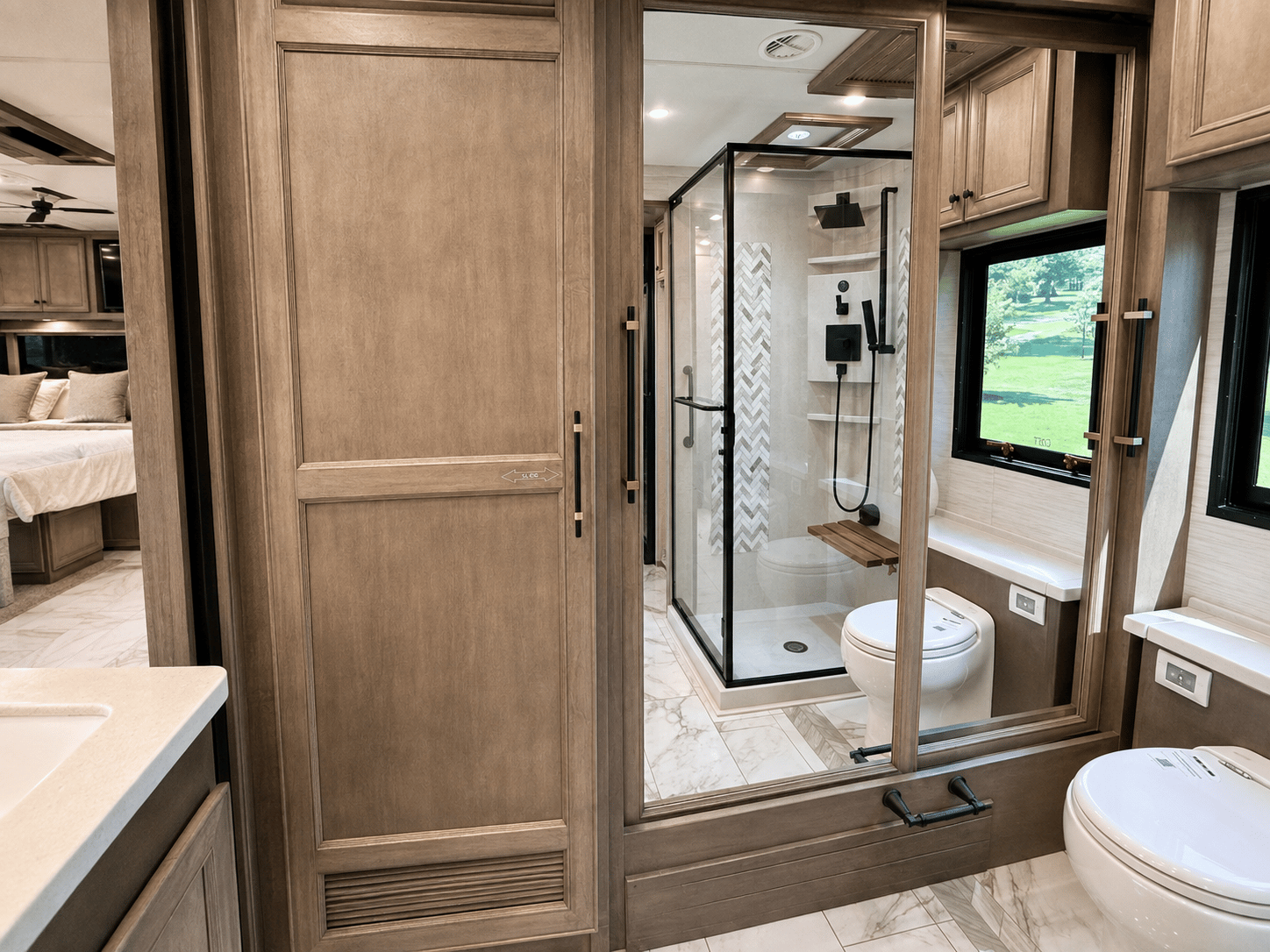 2027 Tiffin Motorhomes  2027 Tiffin Motorhomes  Allegro Bus  - thumbnail 38