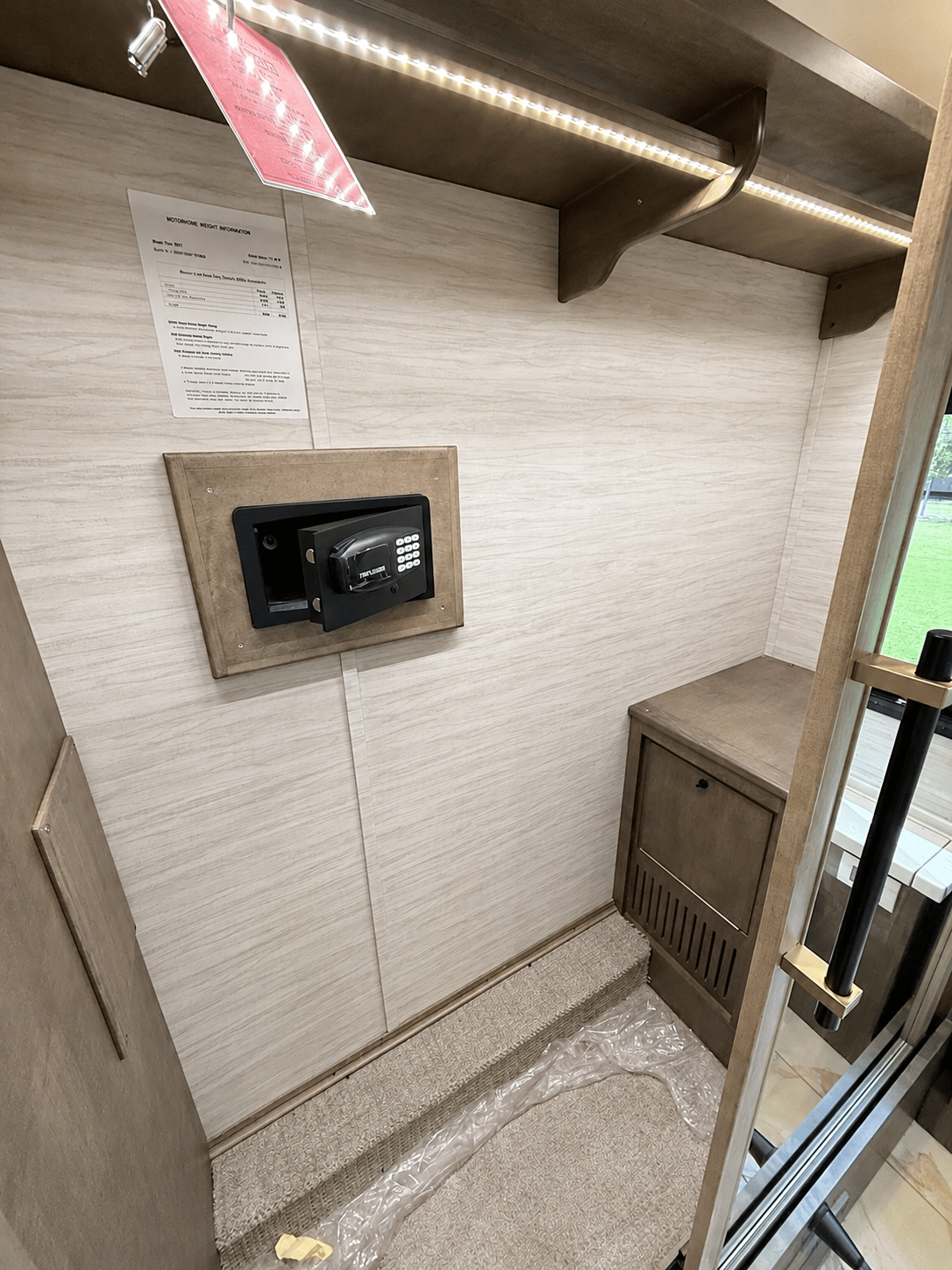 2027 Tiffin Motorhomes  2027 Tiffin Motorhomes  Allegro Bus  - thumbnail 46