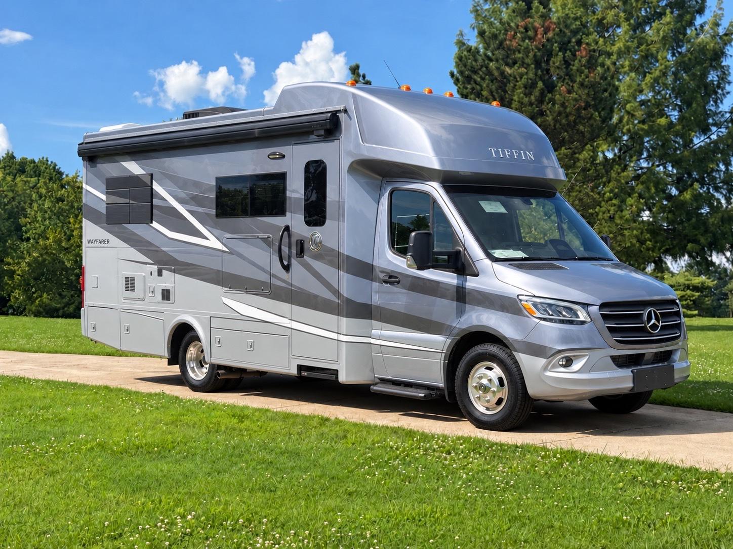 2027 Tiffin Motorhomes Wayfarer 25RW