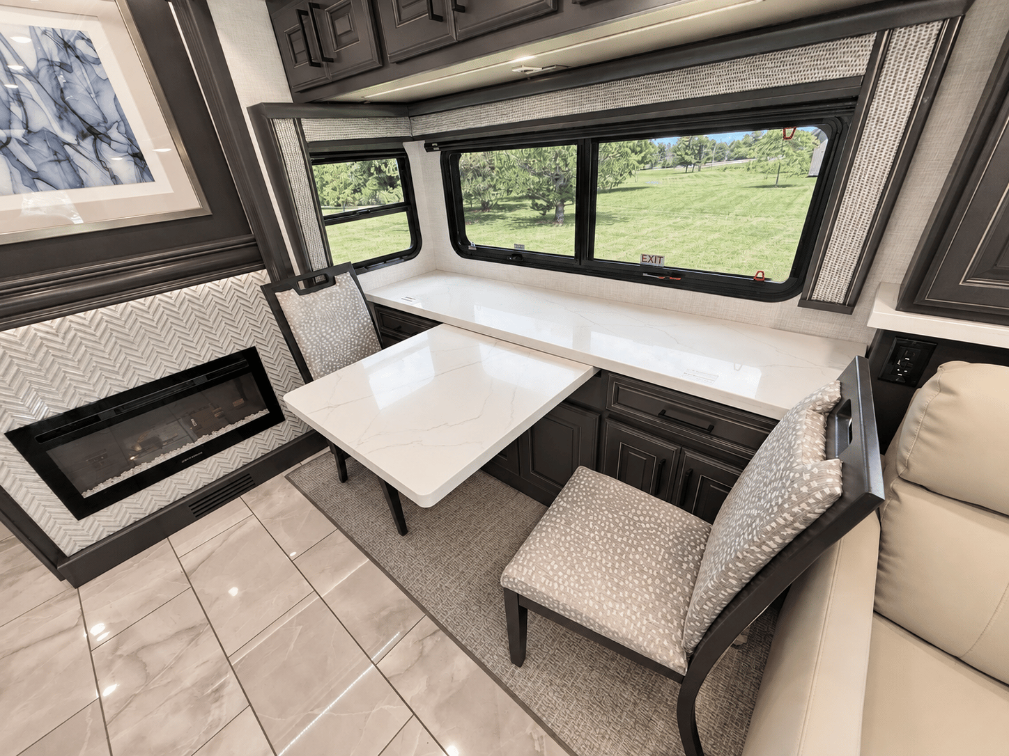 2027 Fleetwood 2027 Fleetwood Discovery LXE - thumbnail 15