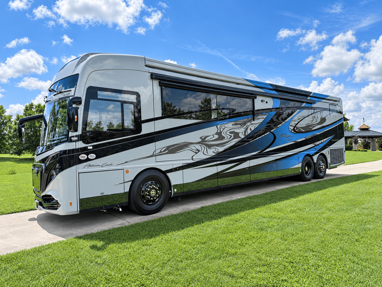 2027 American Coach 2027 American Coach American Eagle - thumbnail 8