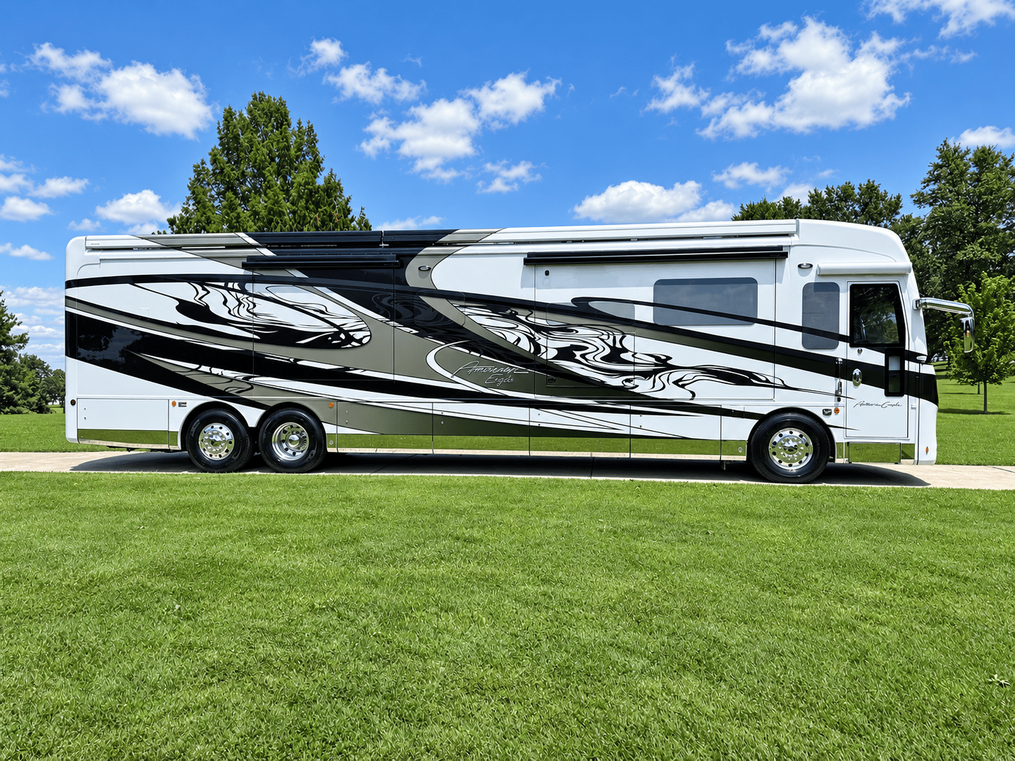 2027 American Coach 2027 American Coach American Eagle - thumbnail 4