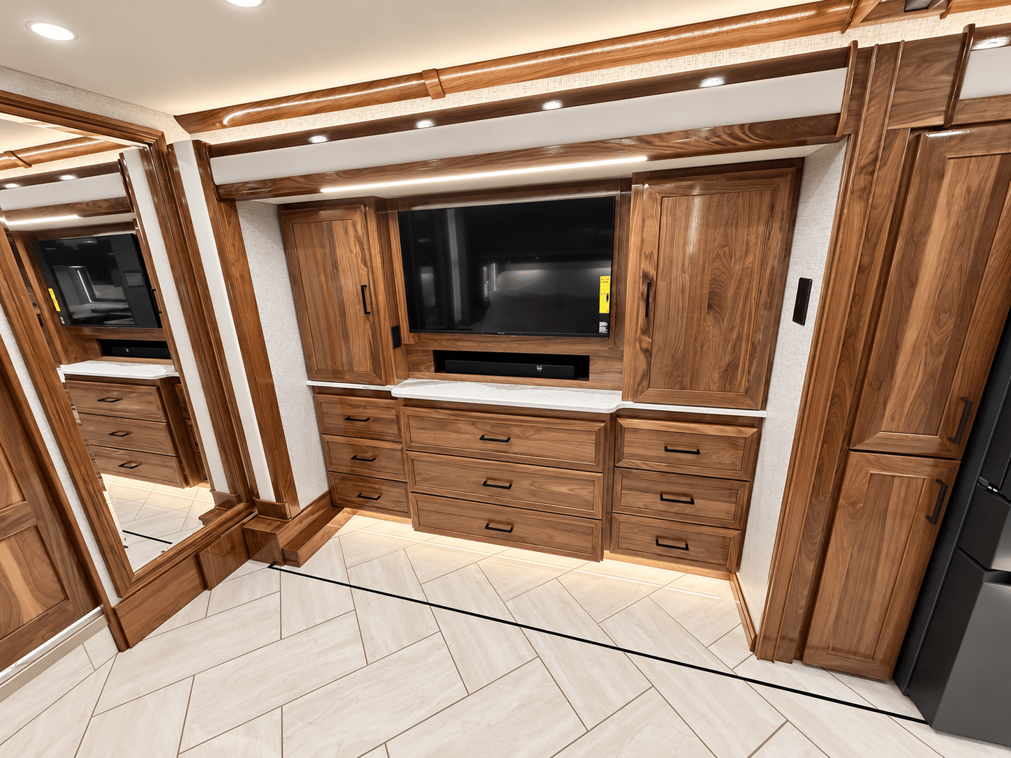 2027 American Coach 2027 American Coach American Eagle - thumbnail 34