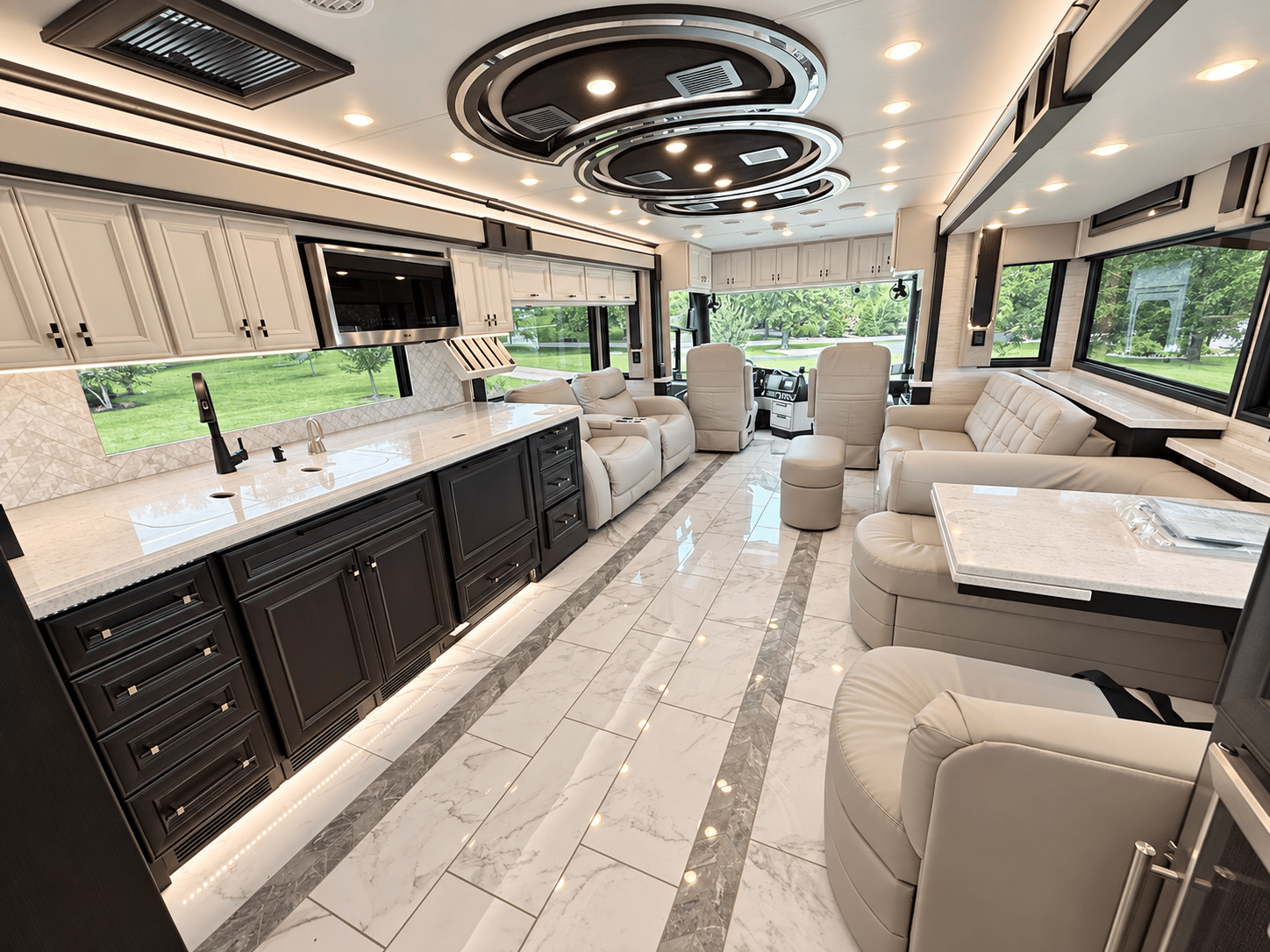 2027 Tiffin Motorhomes 2027 Tiffin Motorhomes Allegro Bus - thumbnail 28