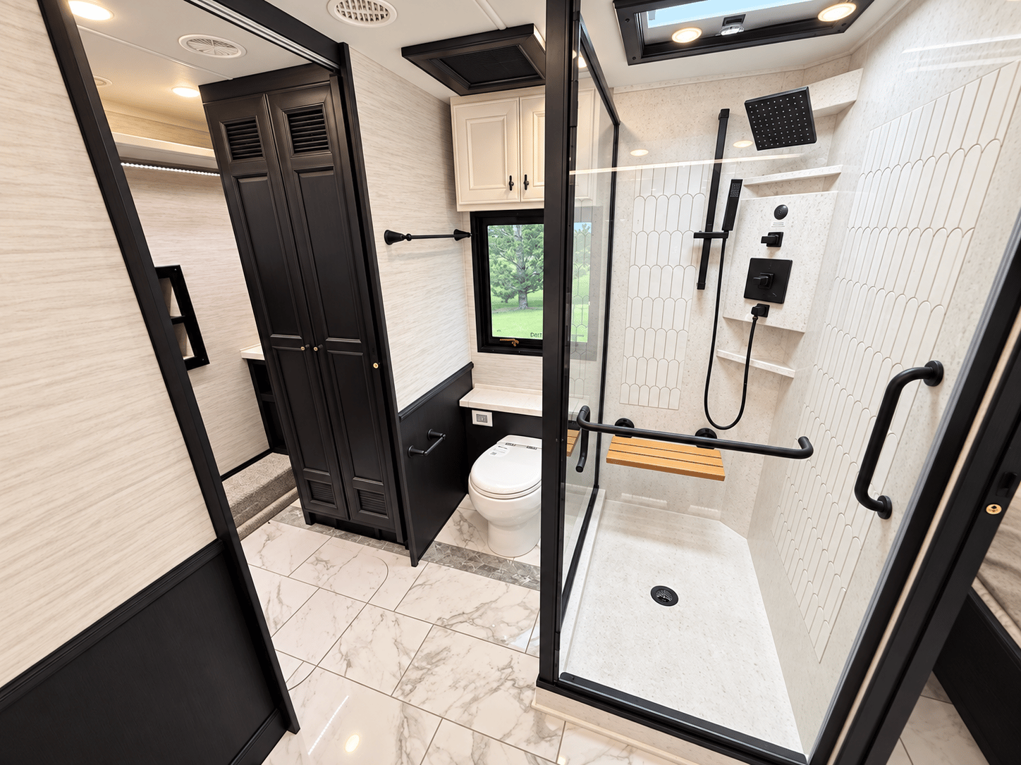 2027 Tiffin Motorhomes 2027 Tiffin Motorhomes Allegro Bus - thumbnail 35