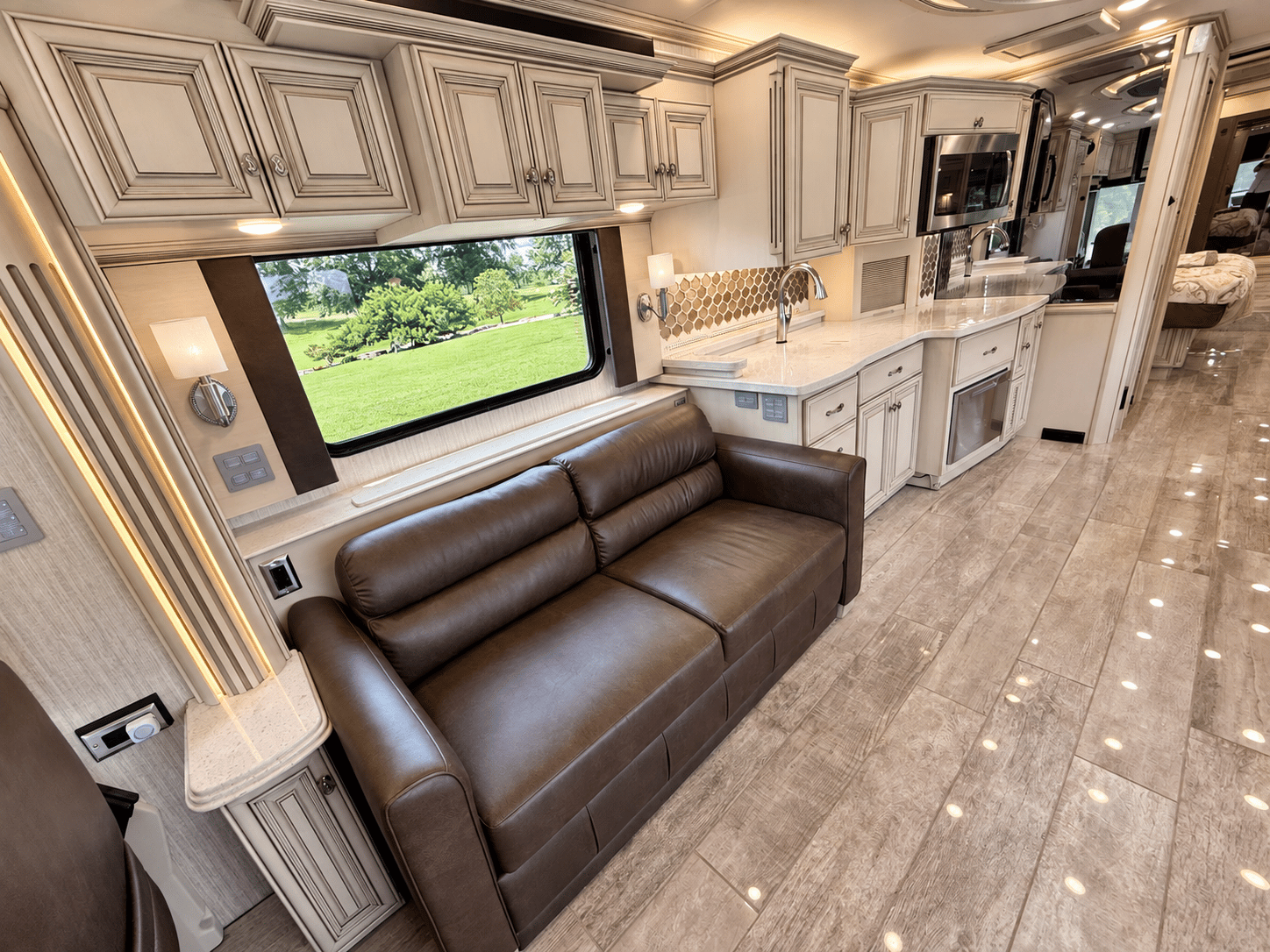 2019 Newmar 2019 Newmar Essex - thumbnail 18