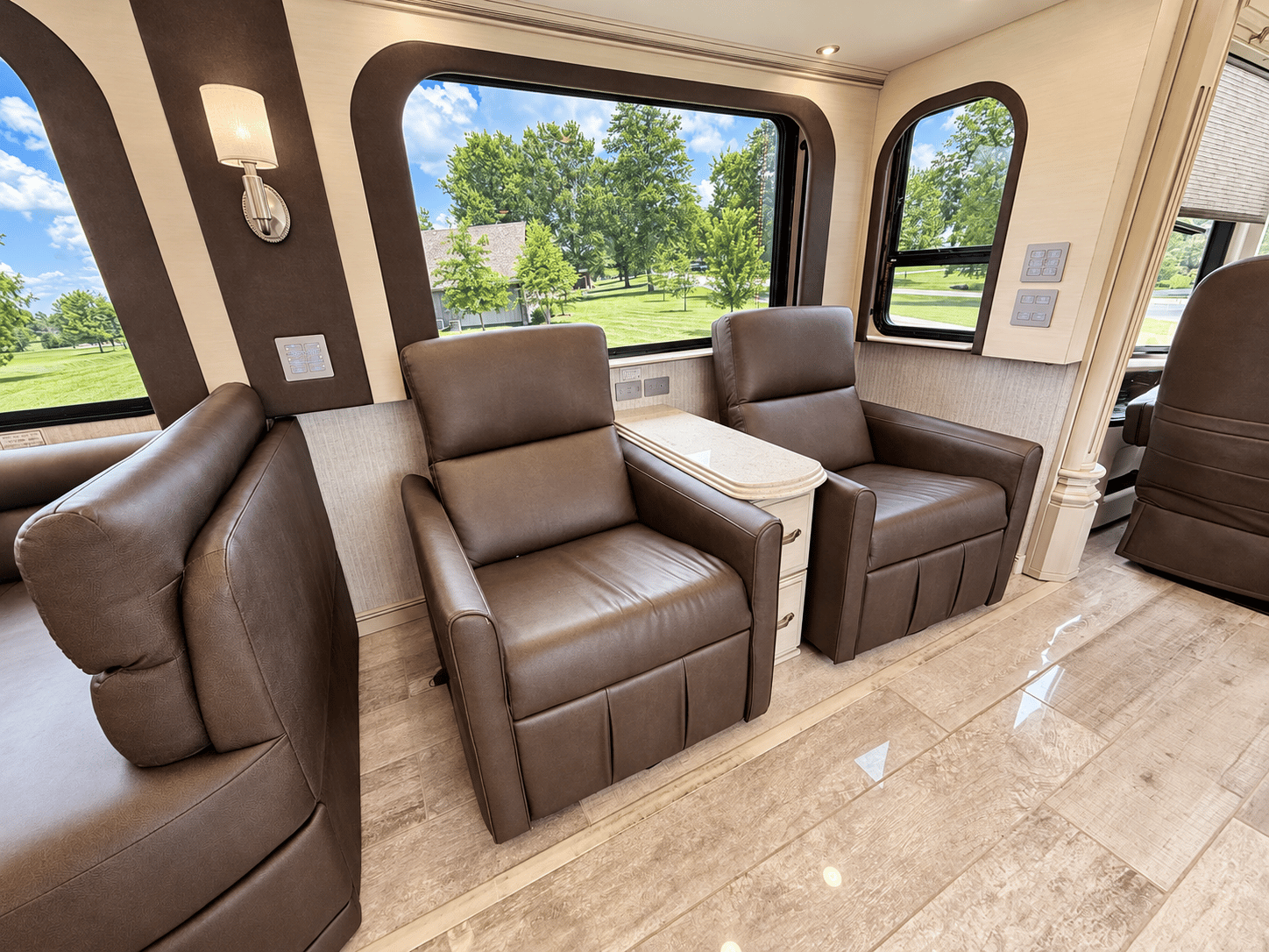 2019 Newmar 2019 Newmar Essex - thumbnail 21