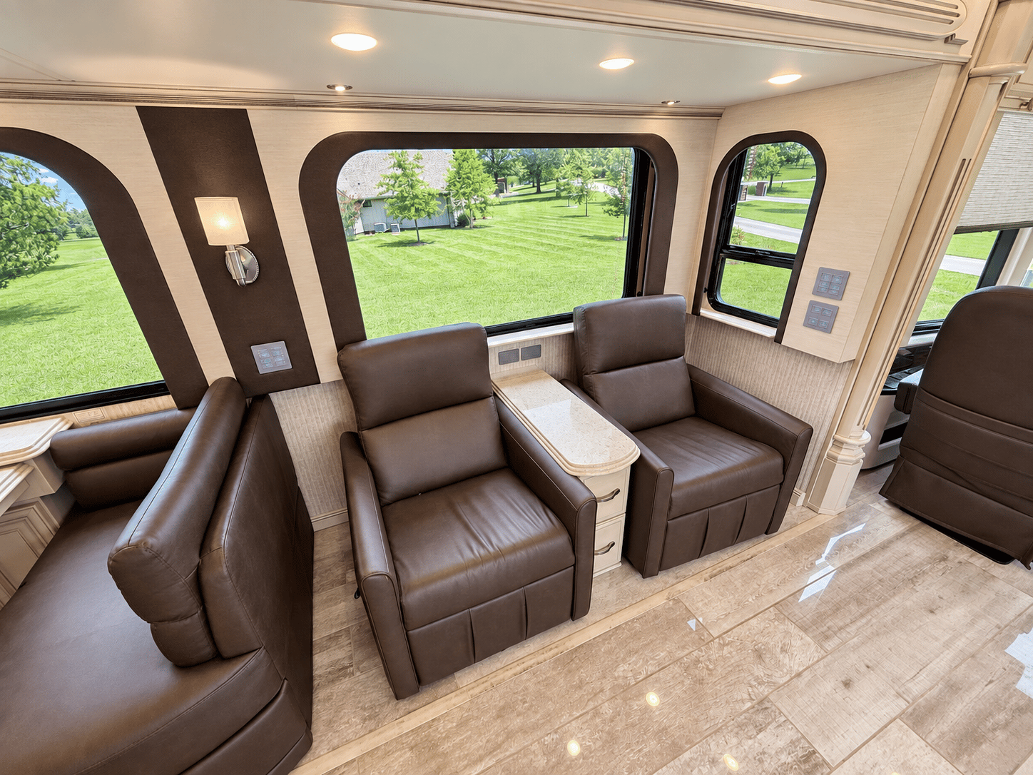 2019 Newmar 2019 Newmar Essex - thumbnail 23
