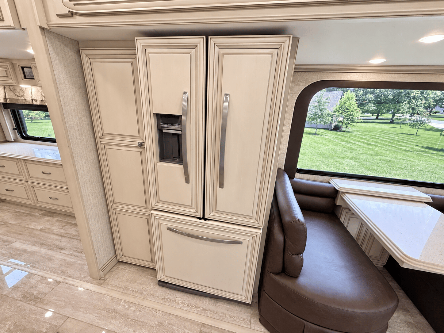 2019 Newmar 2019 Newmar Essex - thumbnail 24