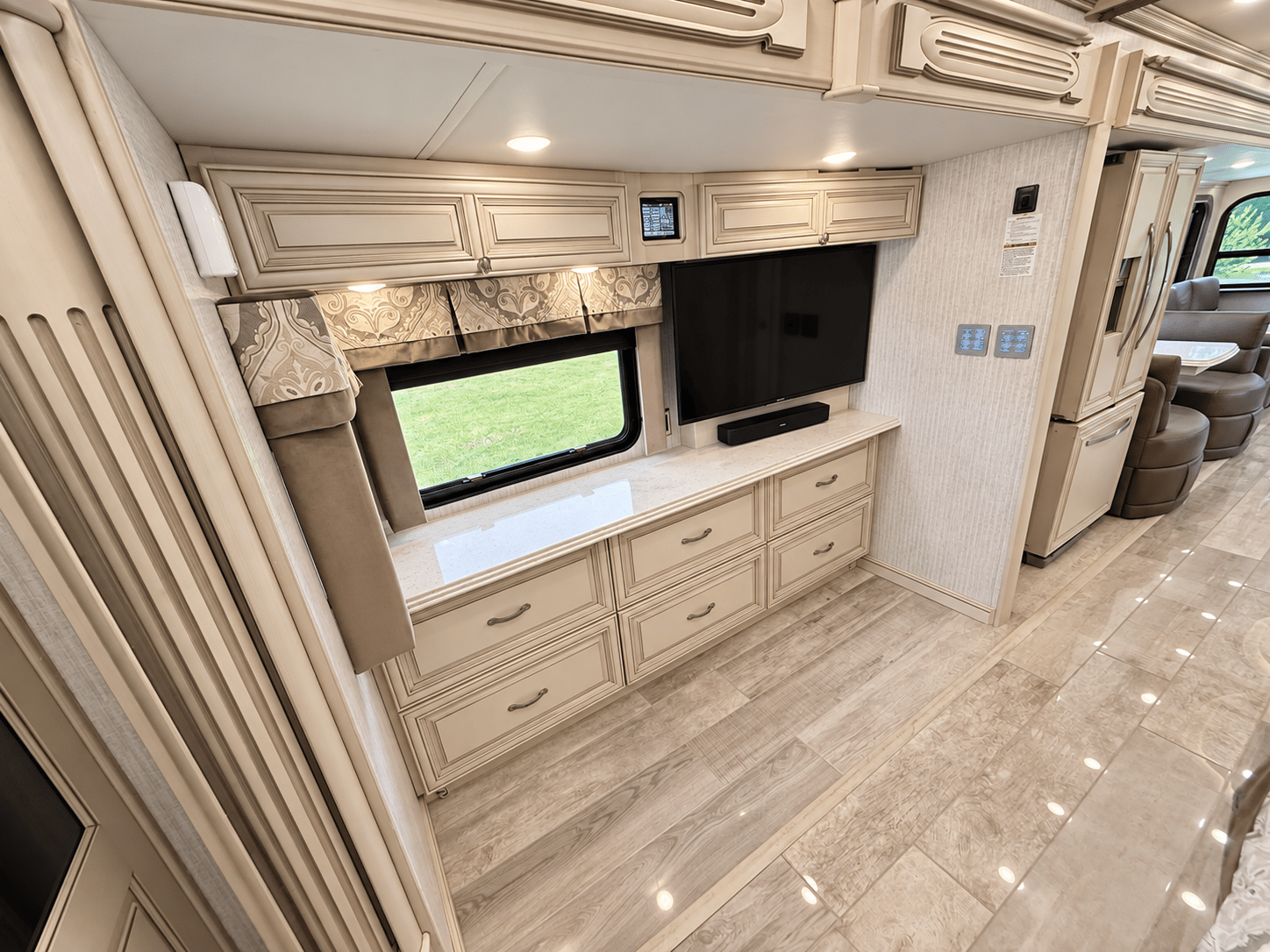 2019 Newmar 2019 Newmar Essex - thumbnail 33