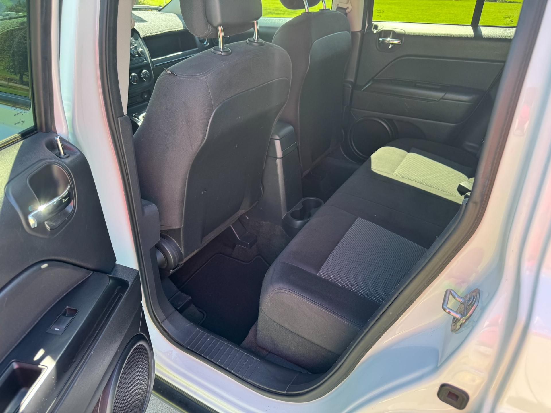 2016 Jeep  2016 Jeep  Patriot - thumbnail 13