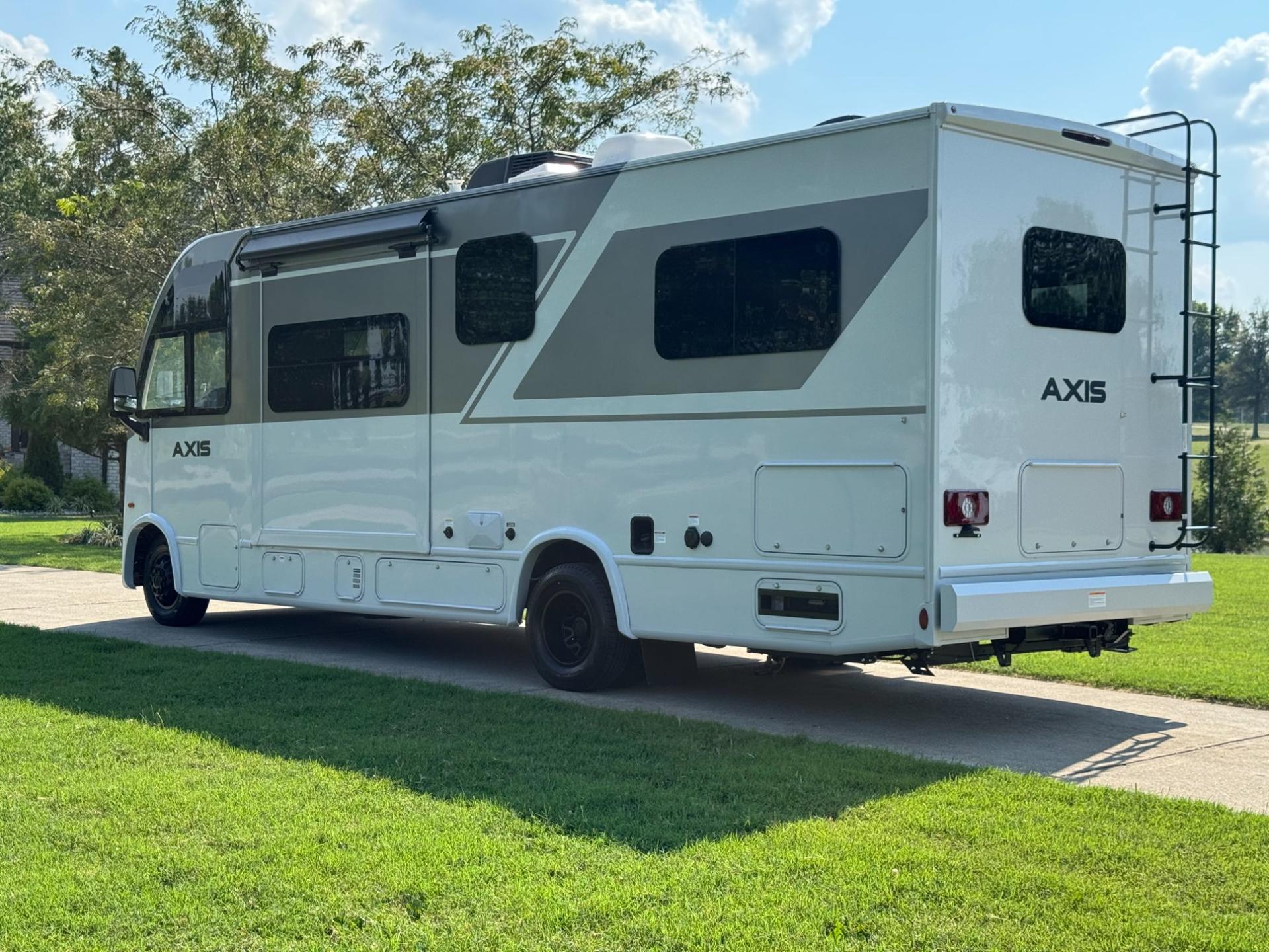 2026 Thor Motor Coach 2026 Thor Motor Coach Axis - thumbnail 6