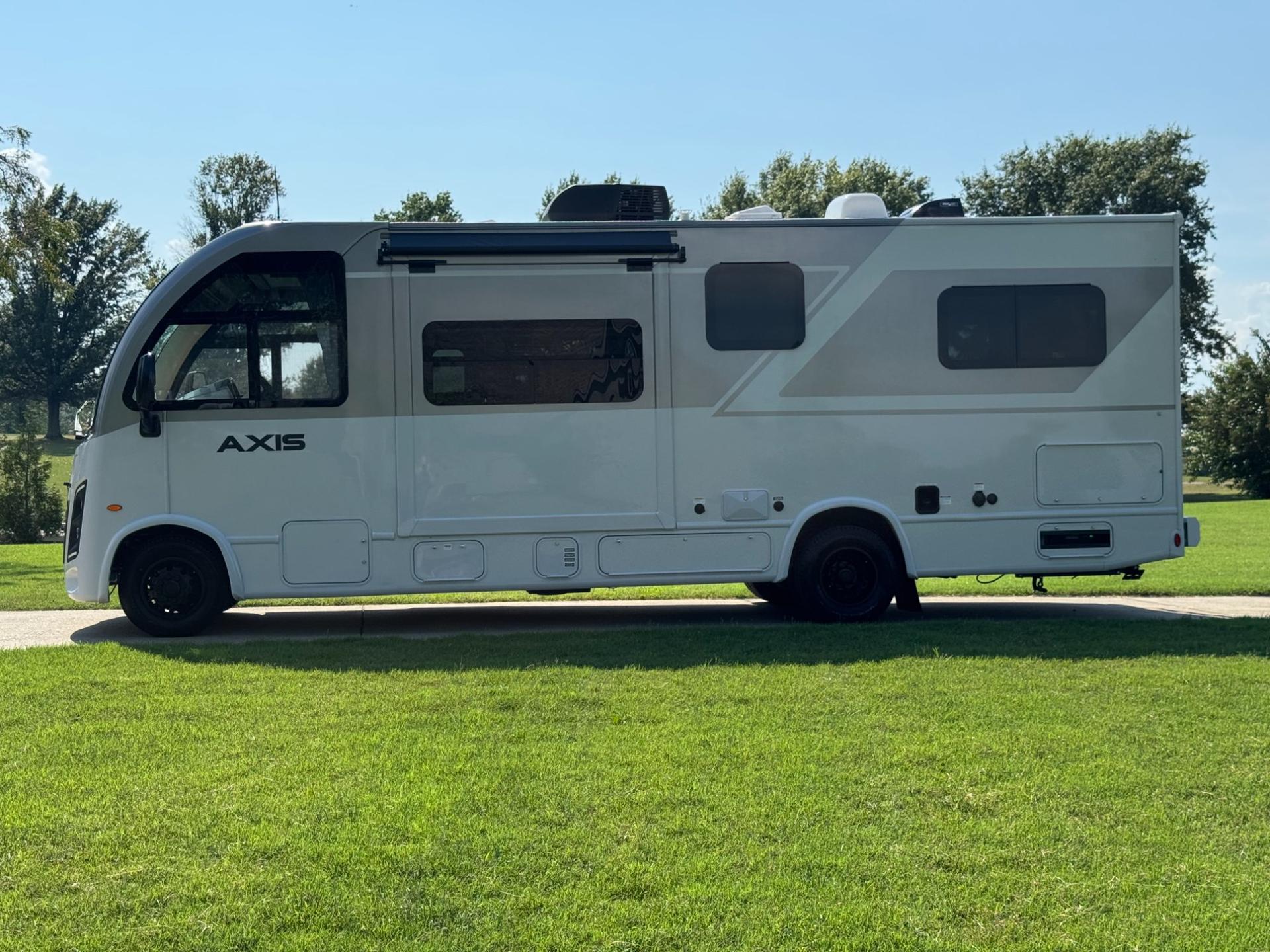 2026 Thor Motor Coach 2026 Thor Motor Coach Axis - thumbnail 7