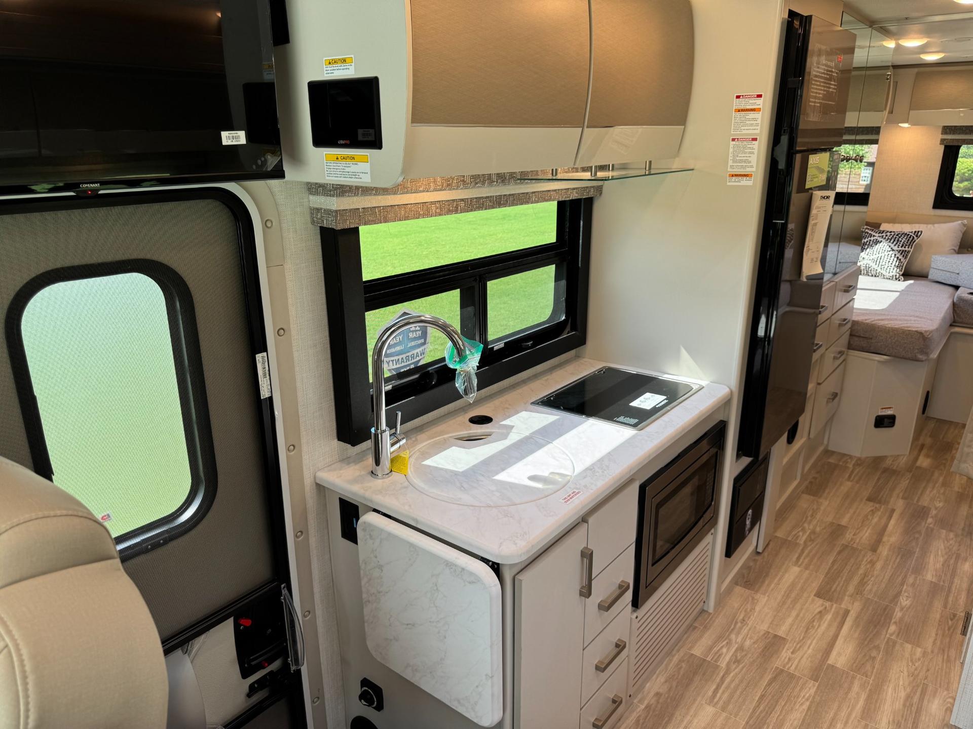 2026 Thor Motor Coach 2026 Thor Motor Coach Axis - thumbnail 24