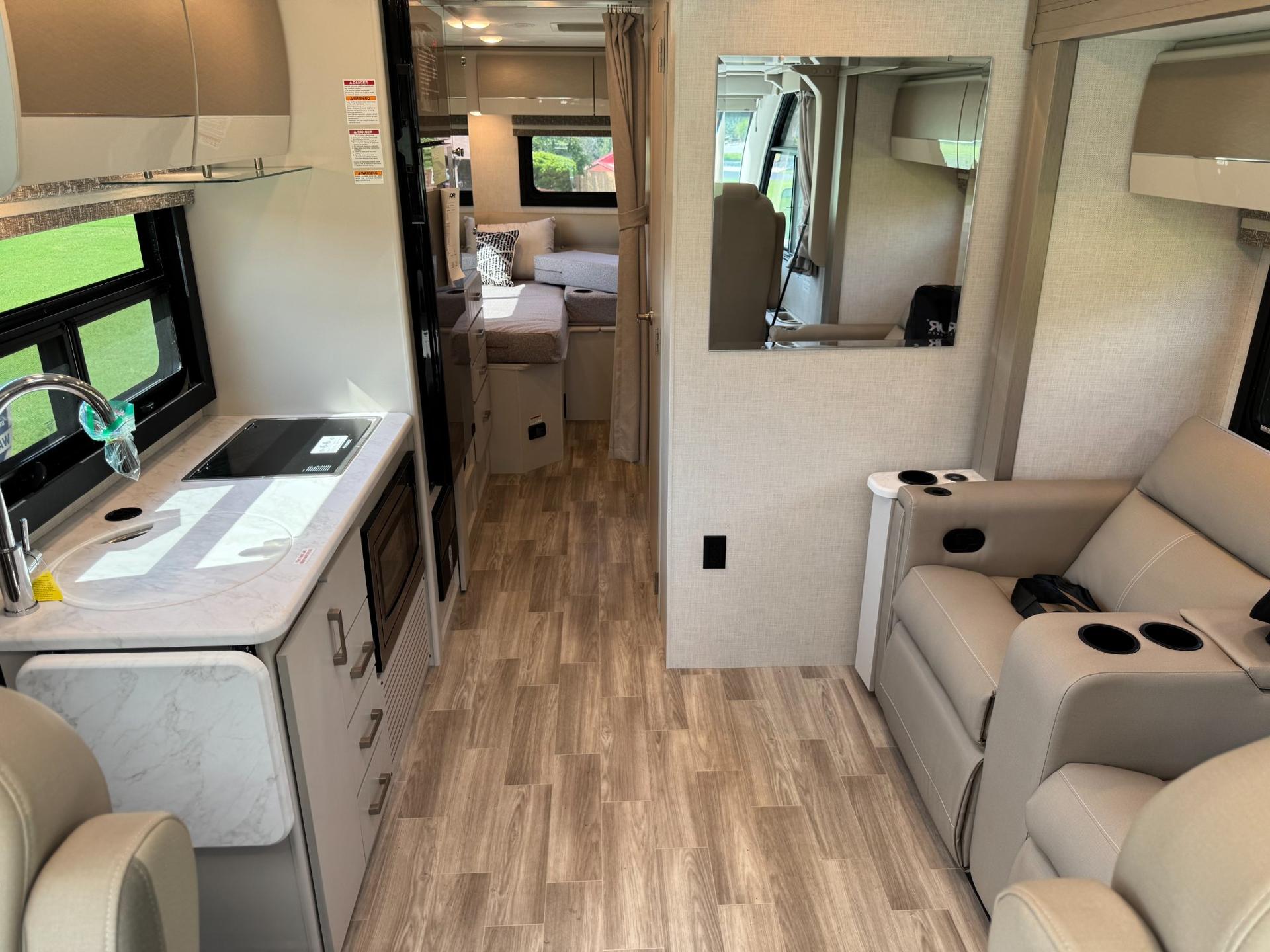 2026 Thor Motor Coach 2026 Thor Motor Coach Axis - thumbnail 27