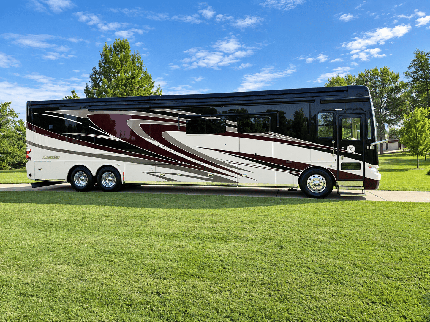 2014 Tiffin Motor Homes 2014 Tiffin Motor Homes Allegro Bus - thumbnail 2