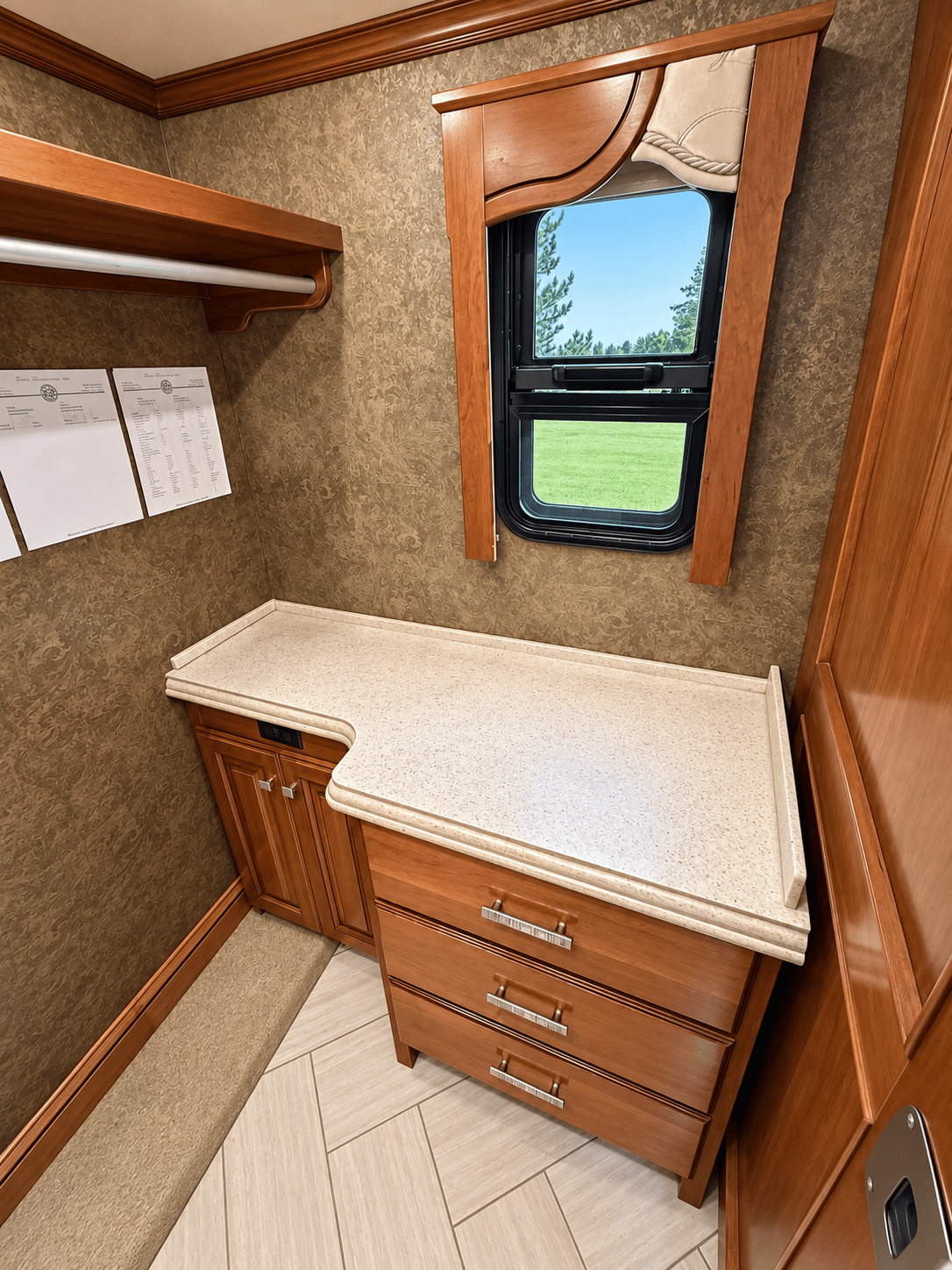 2014 Tiffin Motor Homes 2014 Tiffin Motor Homes Allegro Bus - thumbnail 39