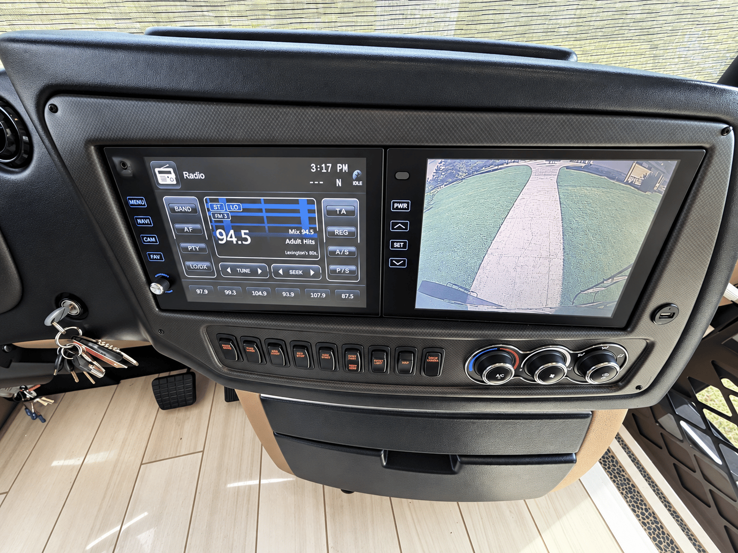 2020 Tiffin Motorhomes 2020 Tiffin Motorhomes Allegro Bus - thumbnail 12
