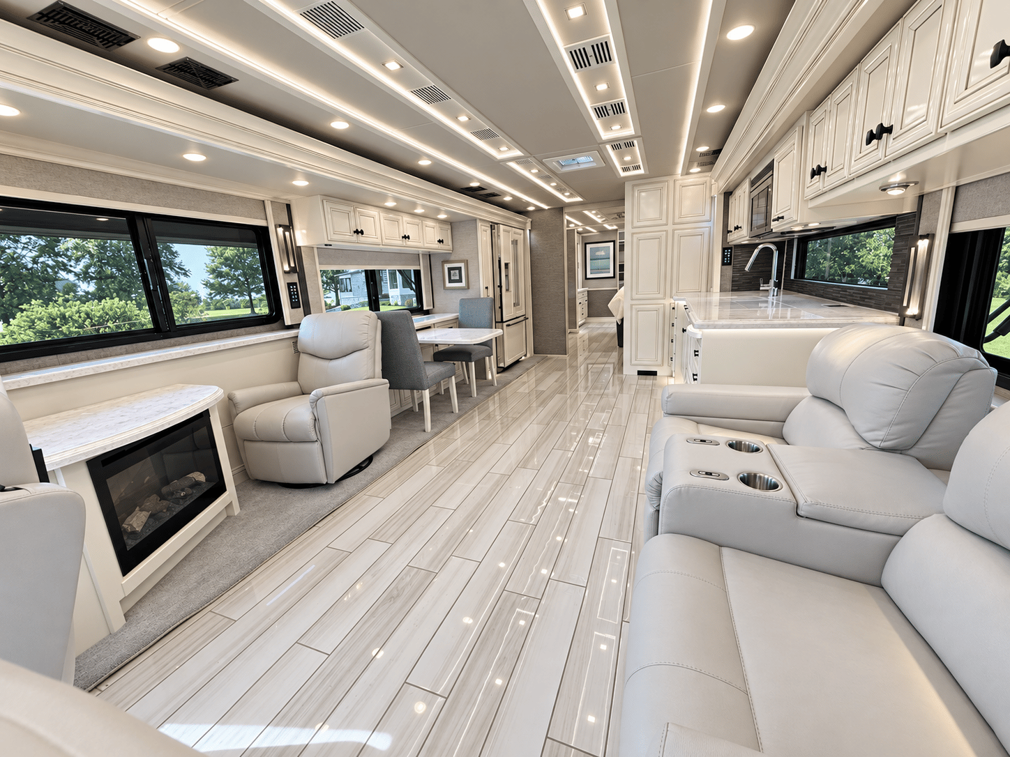 2020 Tiffin Motorhomes 2020 Tiffin Motorhomes Allegro Bus - thumbnail 16