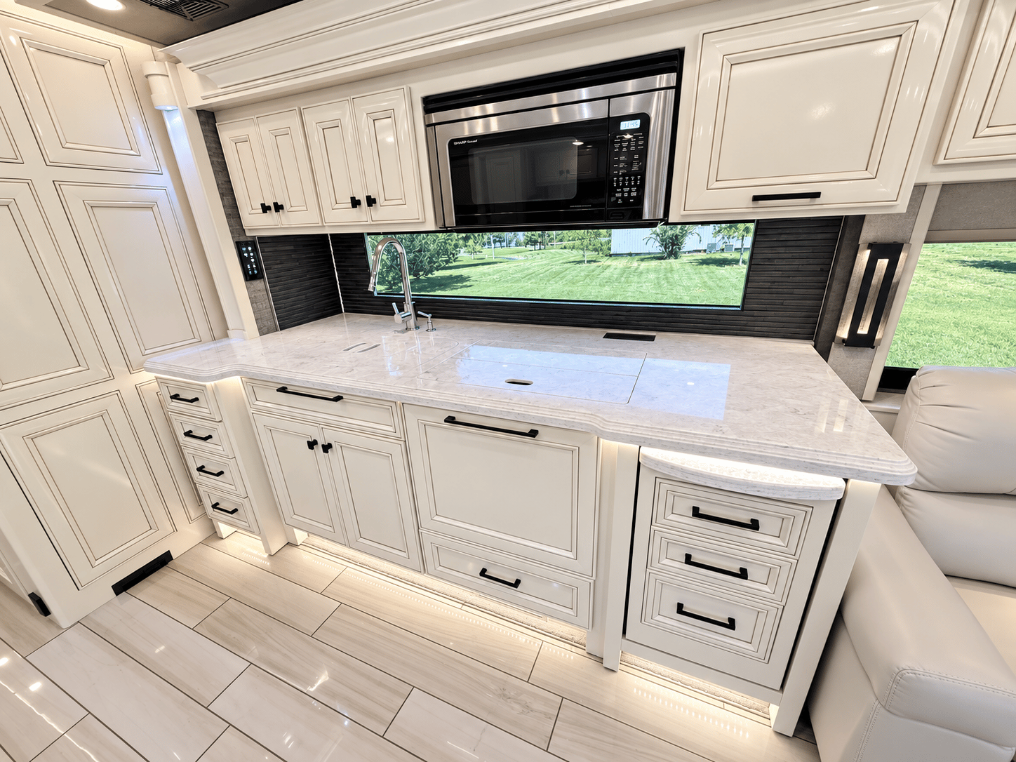 2020 Tiffin Motorhomes 2020 Tiffin Motorhomes Allegro Bus - thumbnail 24