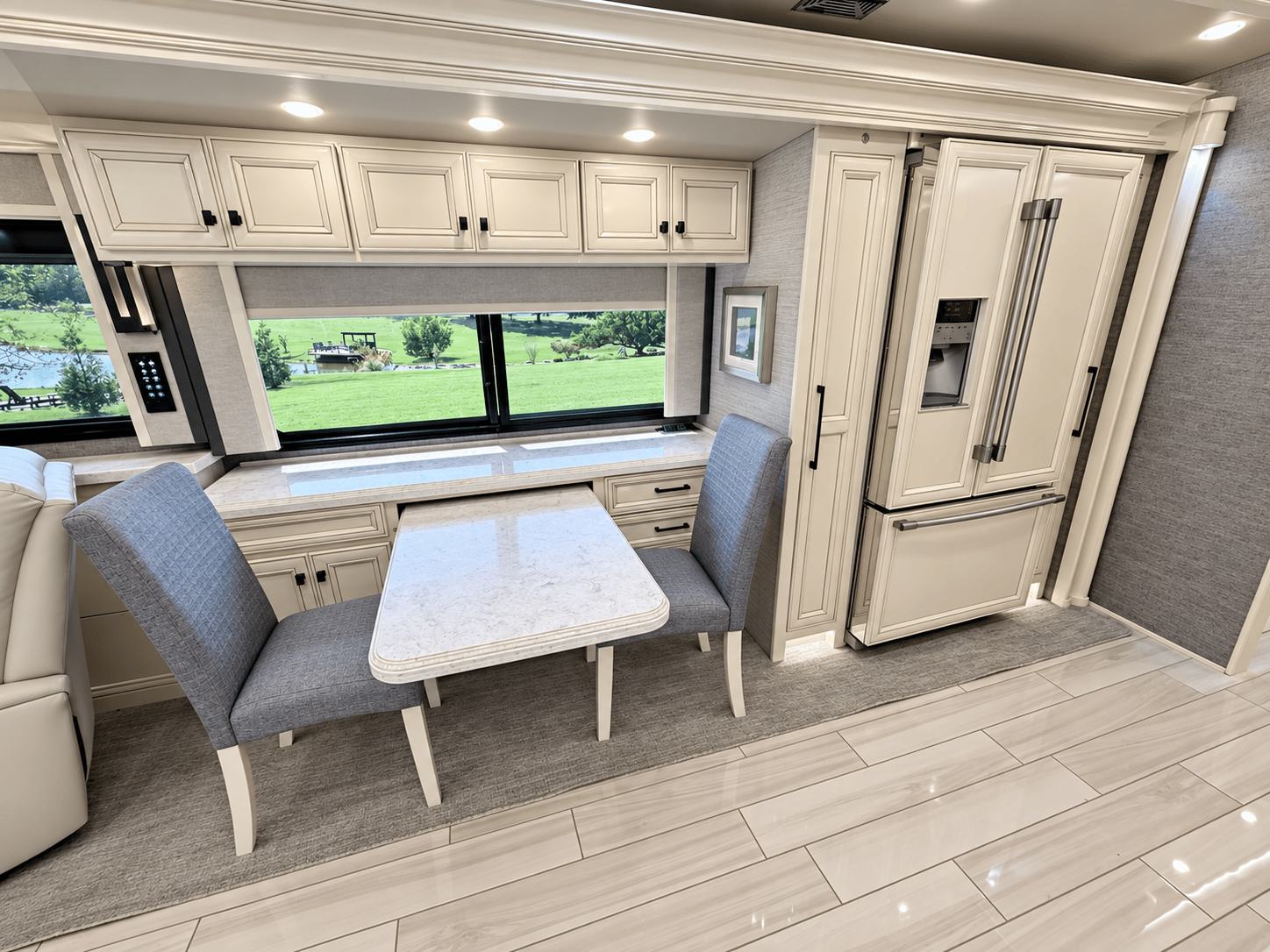 2020 Tiffin Motorhomes 2020 Tiffin Motorhomes Allegro Bus - thumbnail 27
