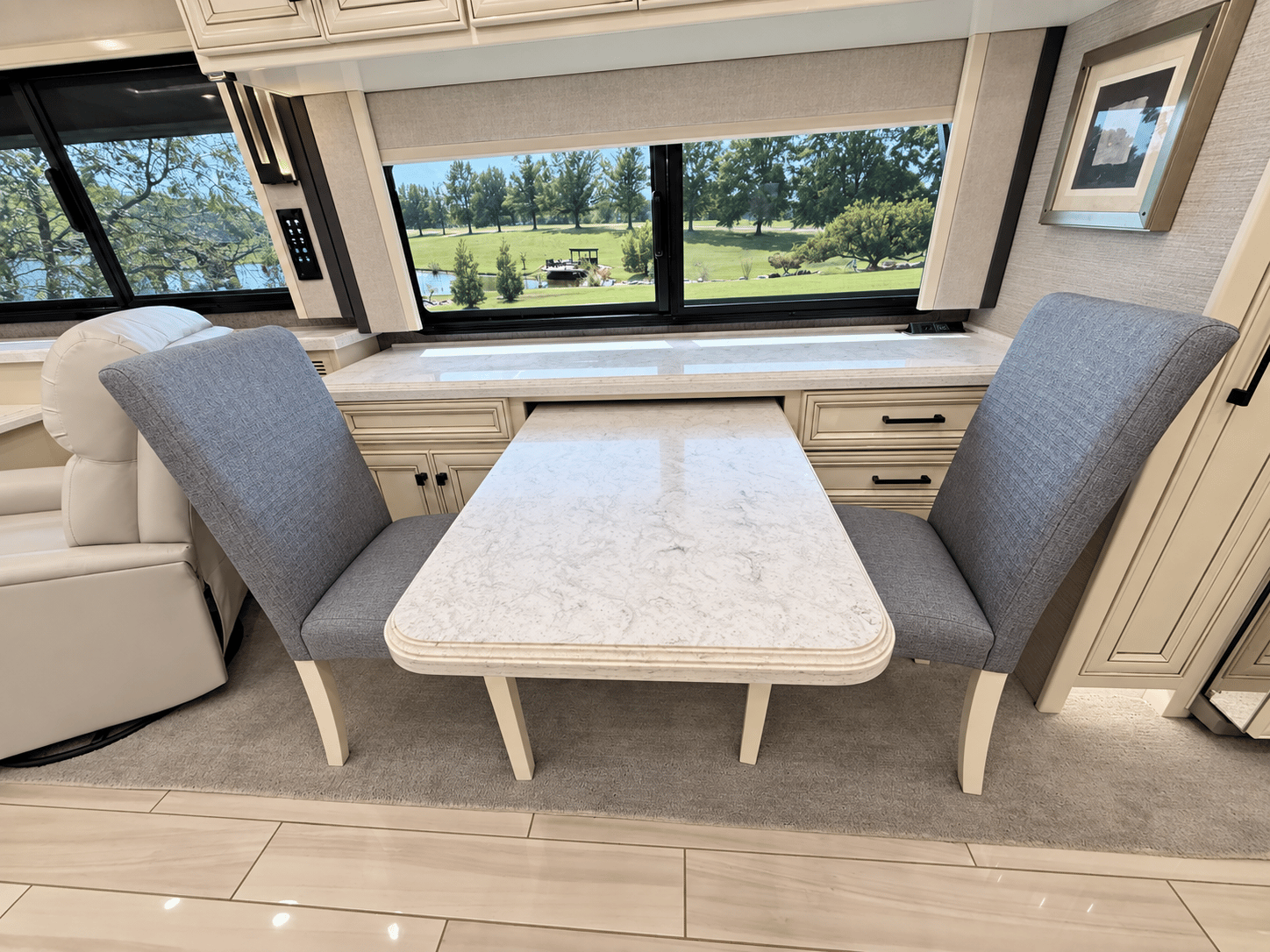 2020 Tiffin Motorhomes 2020 Tiffin Motorhomes Allegro Bus - thumbnail 31