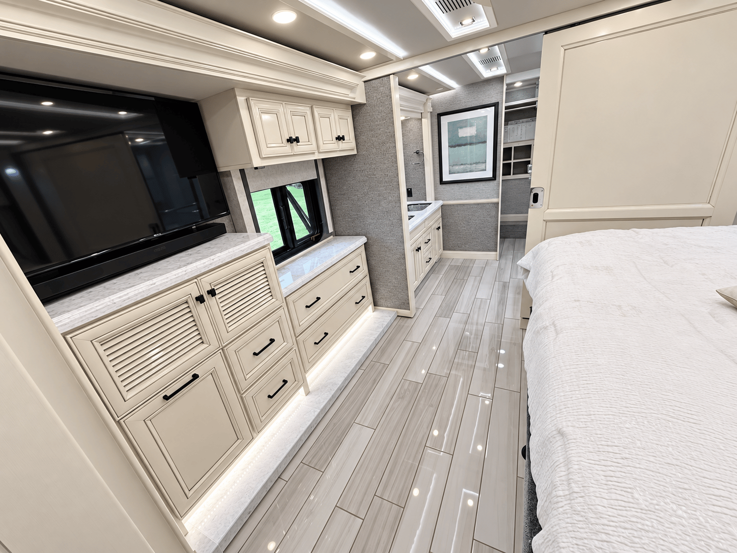 2020 Tiffin Motorhomes 2020 Tiffin Motorhomes Allegro Bus - thumbnail 35