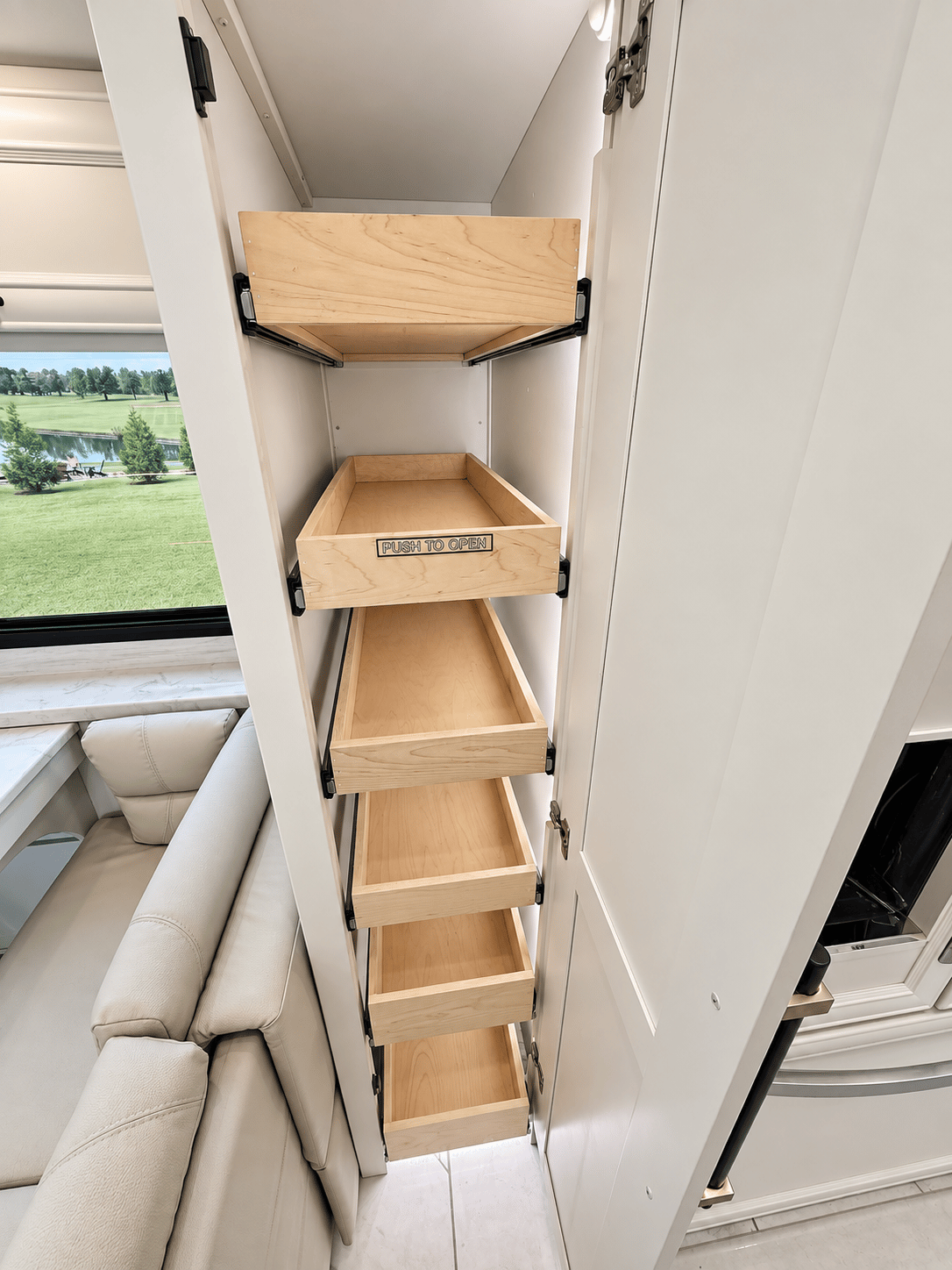 2027 Tiffin Motorhomes 2027 Tiffin Motorhomes ALLEGRO BUS - thumbnail 26