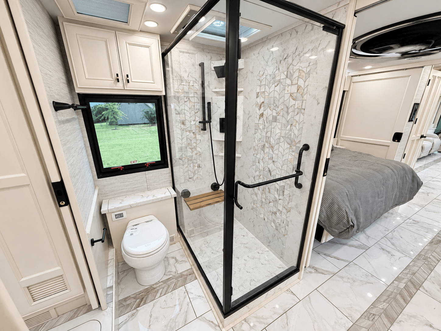 2027 Tiffin Motorhomes 2027 Tiffin Motorhomes ALLEGRO BUS - thumbnail 43