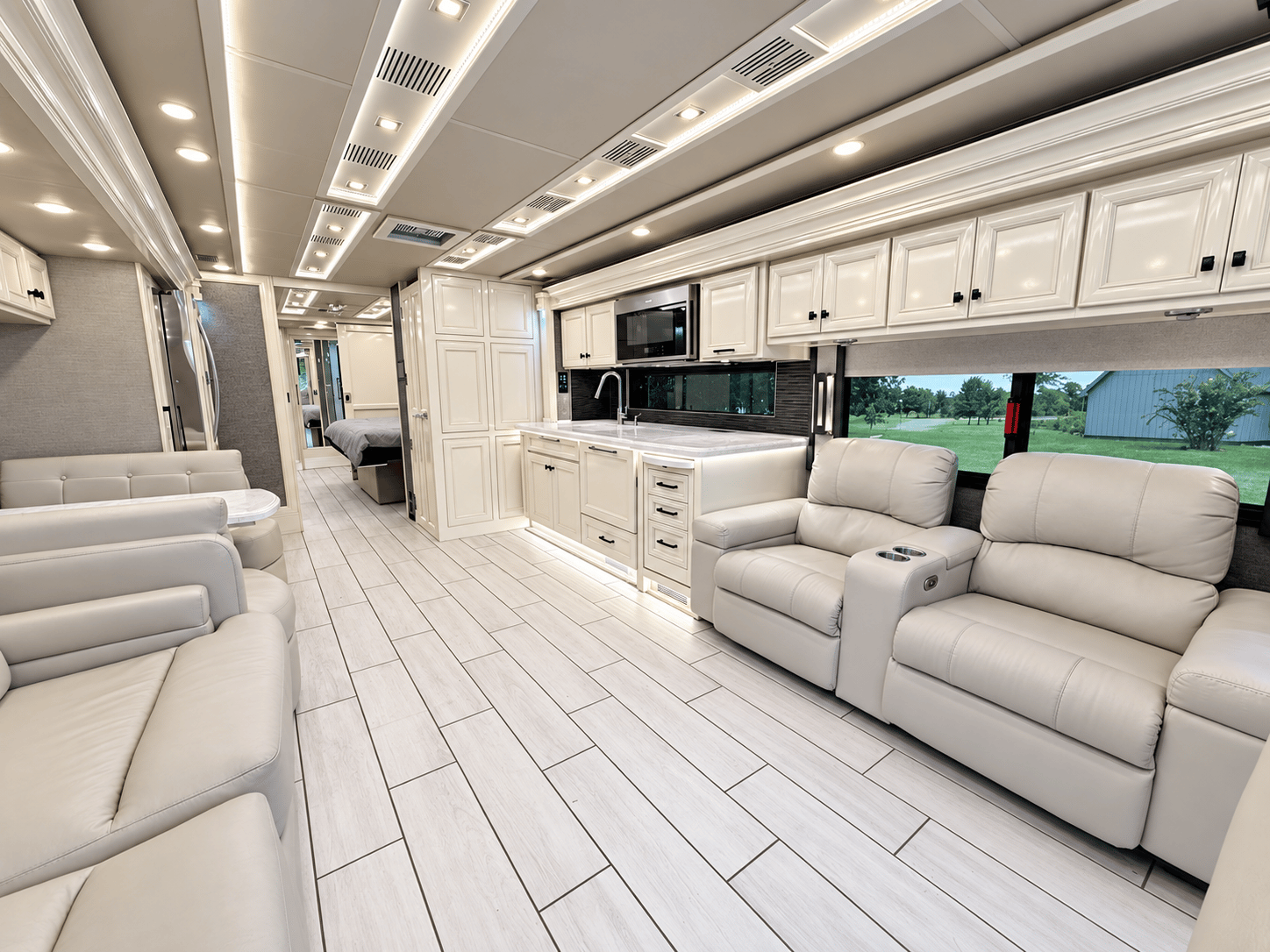 2021 TIFFIN MOTORHOMES 2021 TIFFIN MOTORHOMES Allegro Bus - thumbnail 13