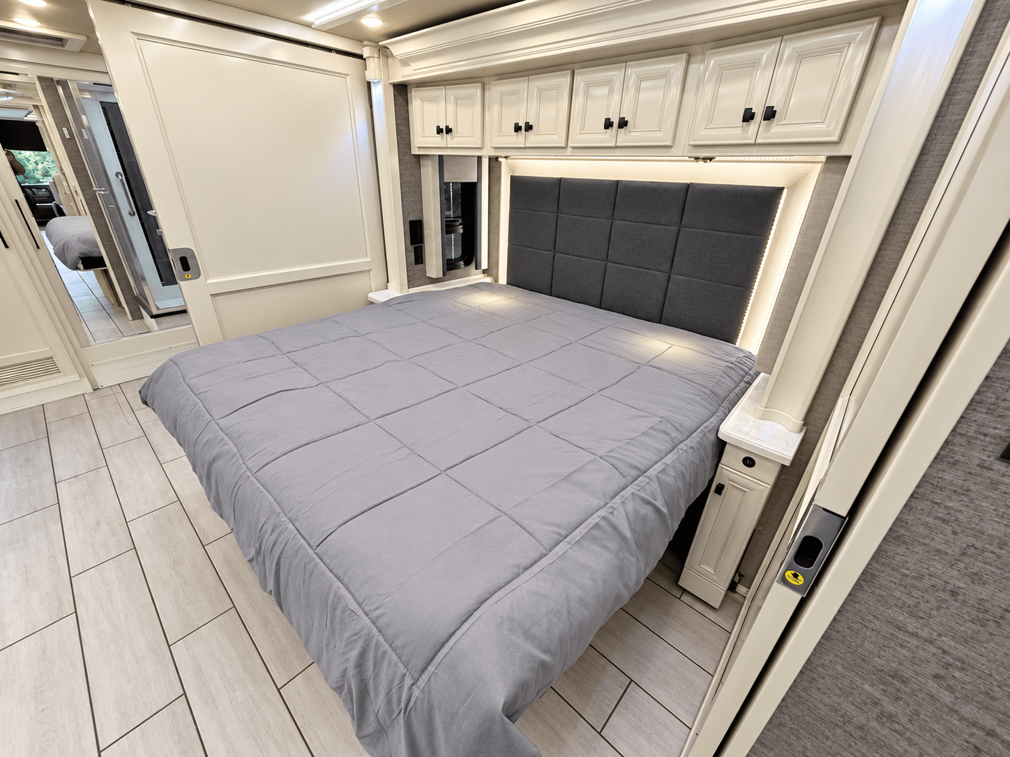 2021 TIFFIN MOTORHOMES 2021 TIFFIN MOTORHOMES Allegro Bus - thumbnail 27
