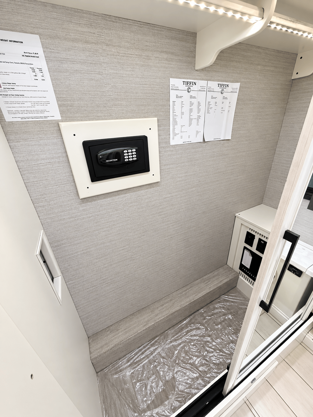 2021 TIFFIN MOTORHOMES 2021 TIFFIN MOTORHOMES Allegro Bus - thumbnail 37