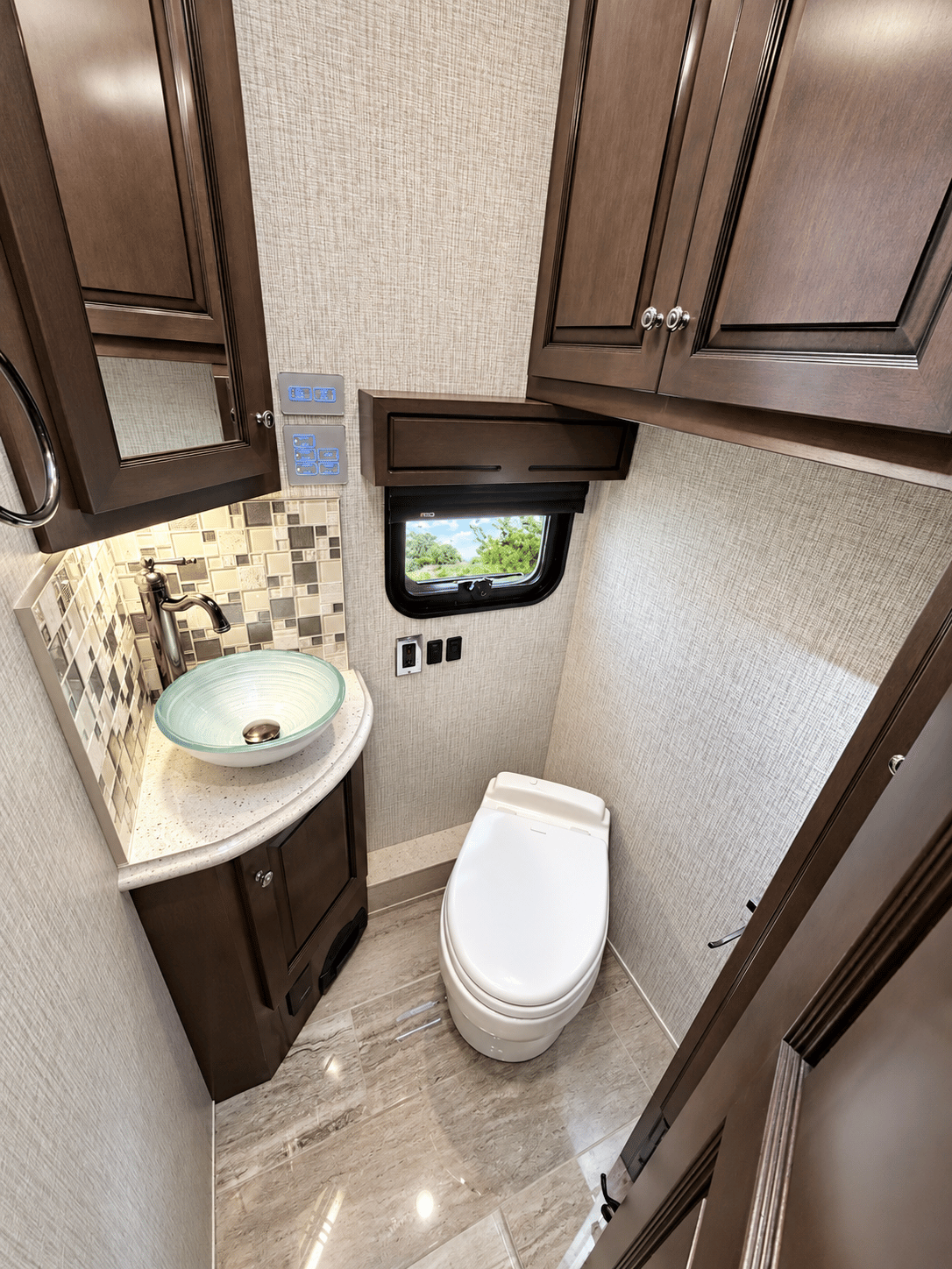 2021 Newmar 2021 Newmar Dutchstar - thumbnail 24