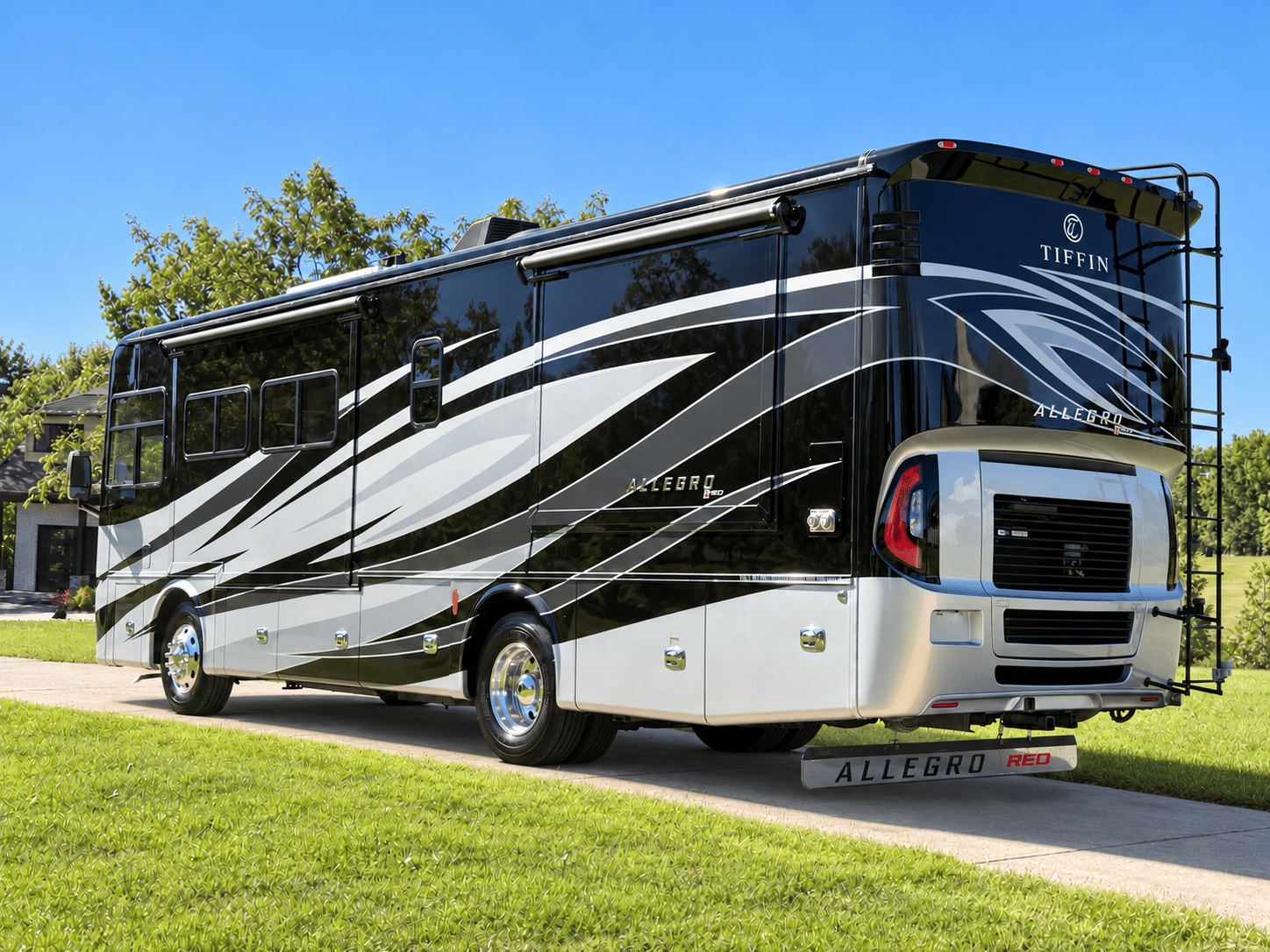 2018 Tiffin Motor Homes 2018 Tiffin Motor Homes Allegro Red - thumbnail 4