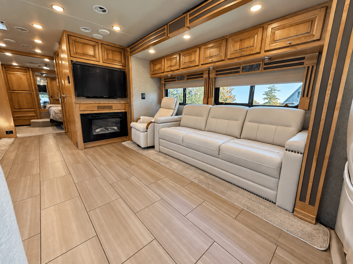 2018 Tiffin Motor Homes 2018 Tiffin Motor Homes Allegro Red - thumbnail 10