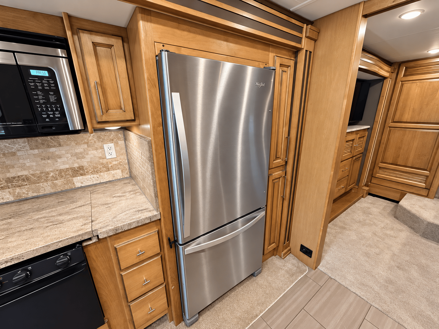 2018 Tiffin Motor Homes 2018 Tiffin Motor Homes Allegro Red - thumbnail 16