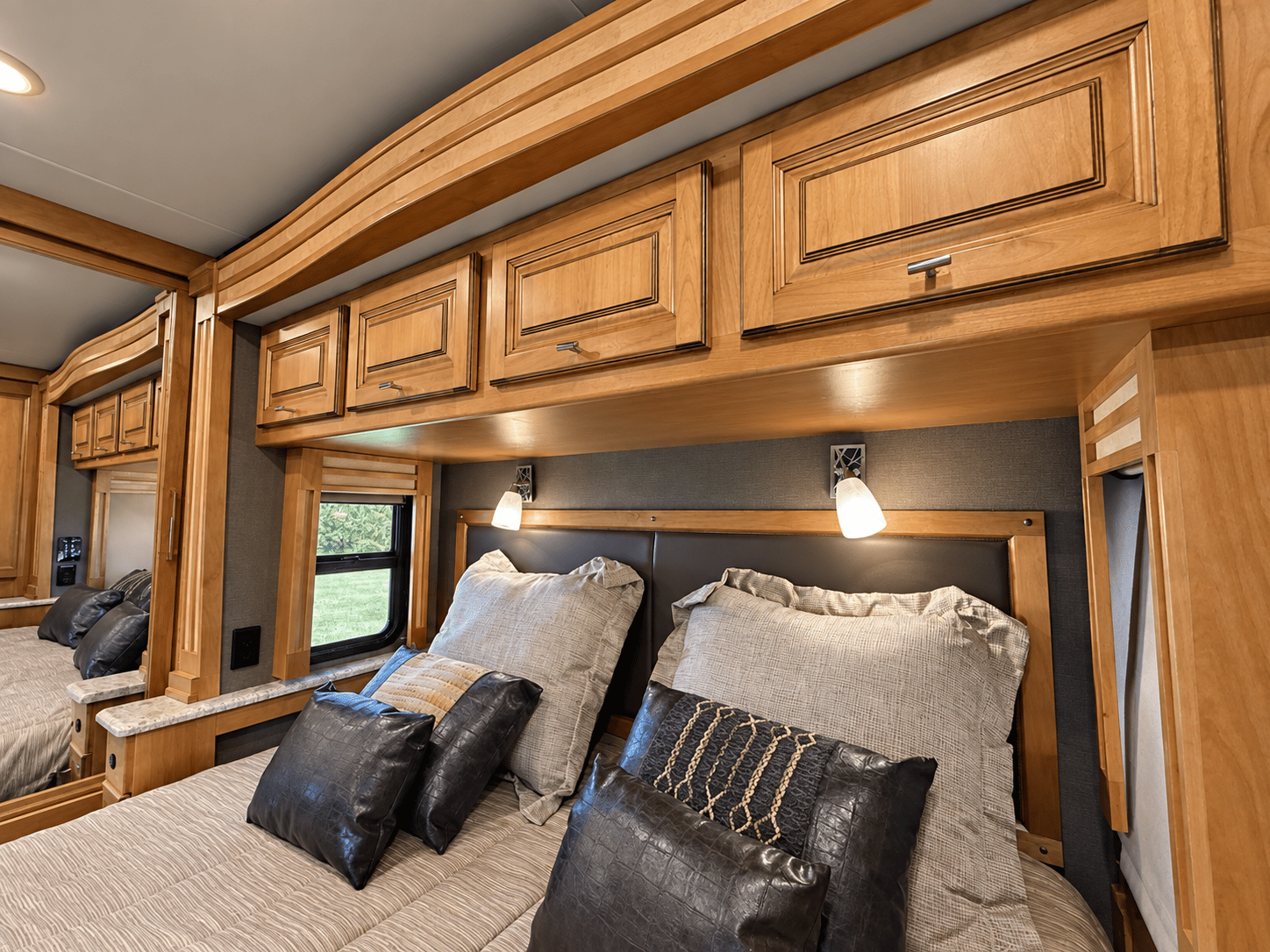 2018 Tiffin Motor Homes 2018 Tiffin Motor Homes Allegro Red - thumbnail 21