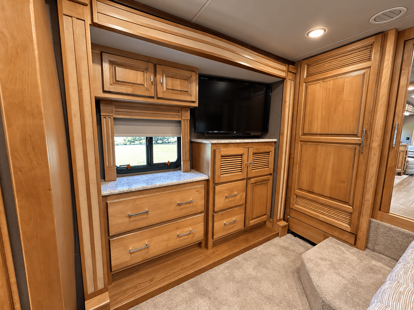 2018 Tiffin Motor Homes 2018 Tiffin Motor Homes Allegro Red - thumbnail 22