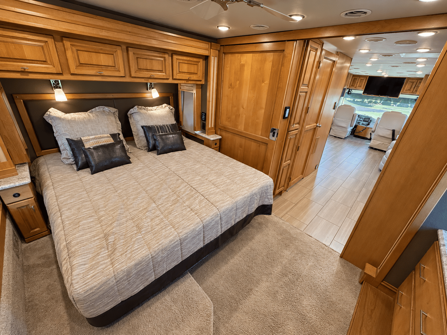 2018 Tiffin Motor Homes 2018 Tiffin Motor Homes Allegro Red - thumbnail 26