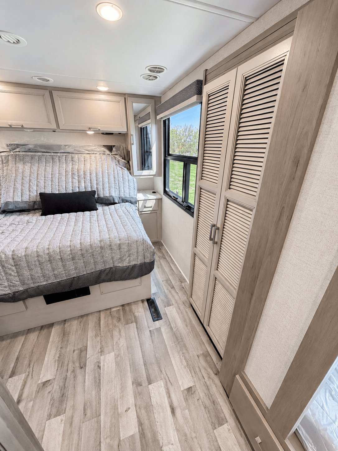 2026 Thor Motor Coach 2026 Thor Motor Coach Palazzo - thumbnail 22