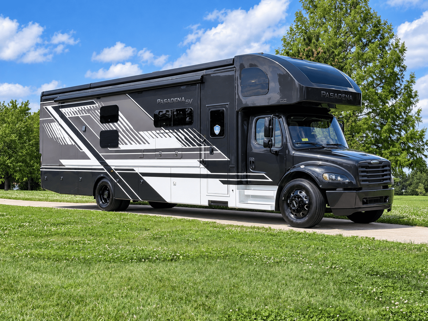 2027 Thor Motor Coach Pasadena SV 38XL