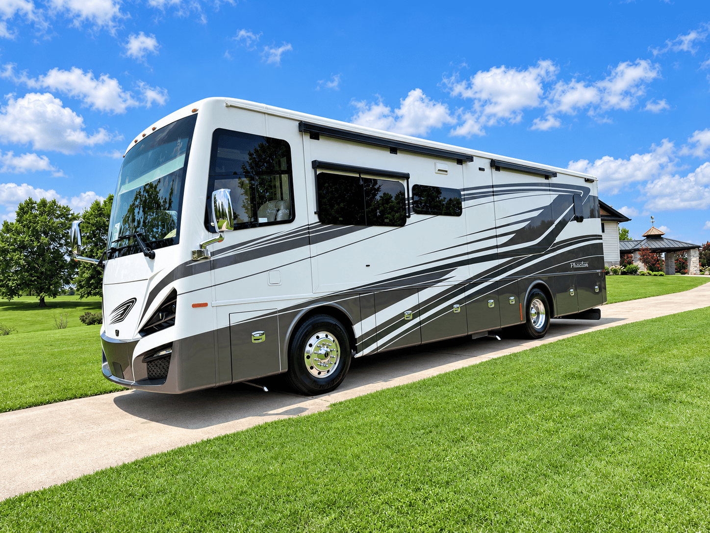2024 Tiffin Motorhomes 2024 Tiffin Motorhomes Phaeton - thumbnail 8
