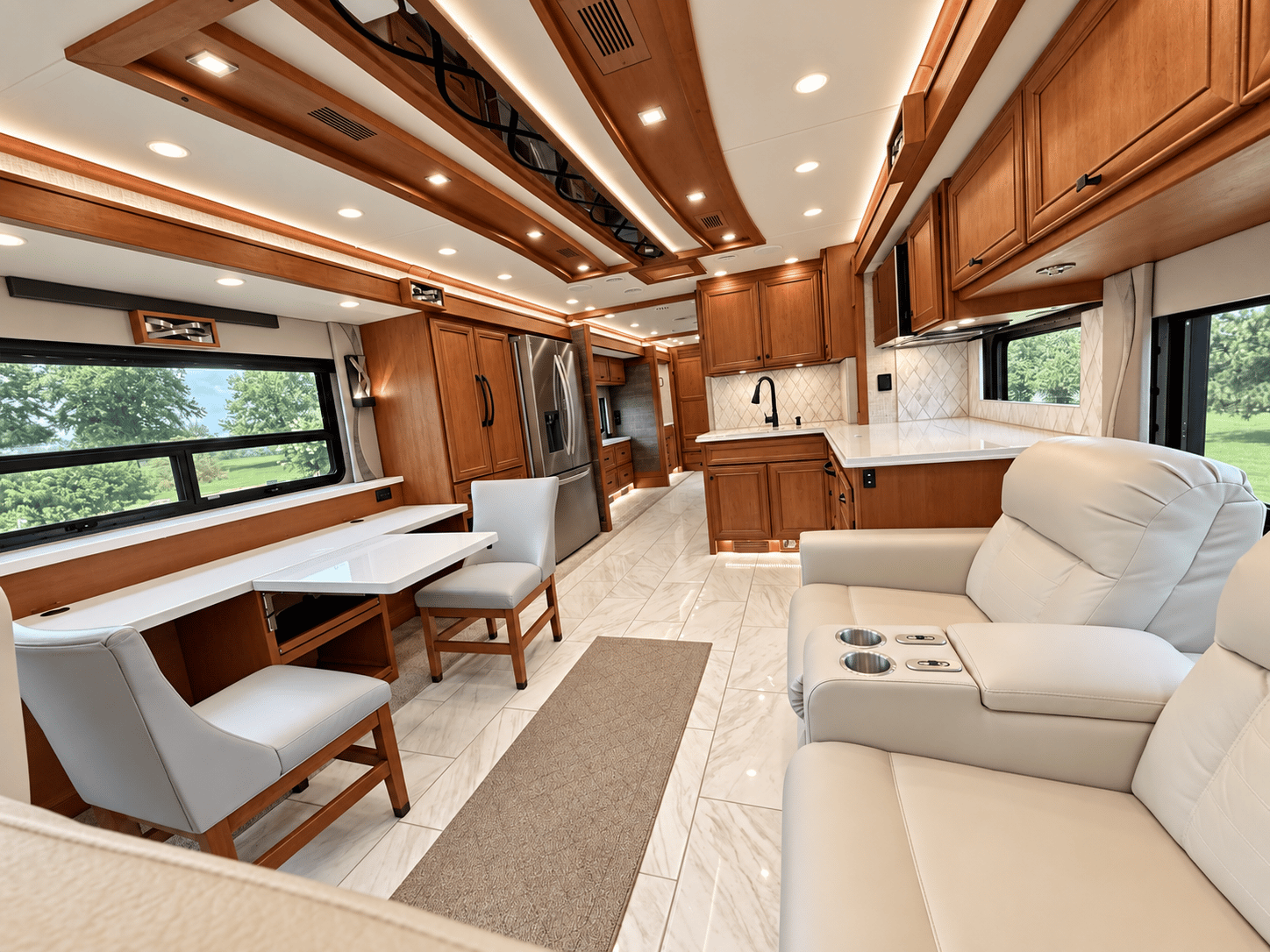 2024 Tiffin Motorhomes 2024 Tiffin Motorhomes Phaeton - thumbnail 13