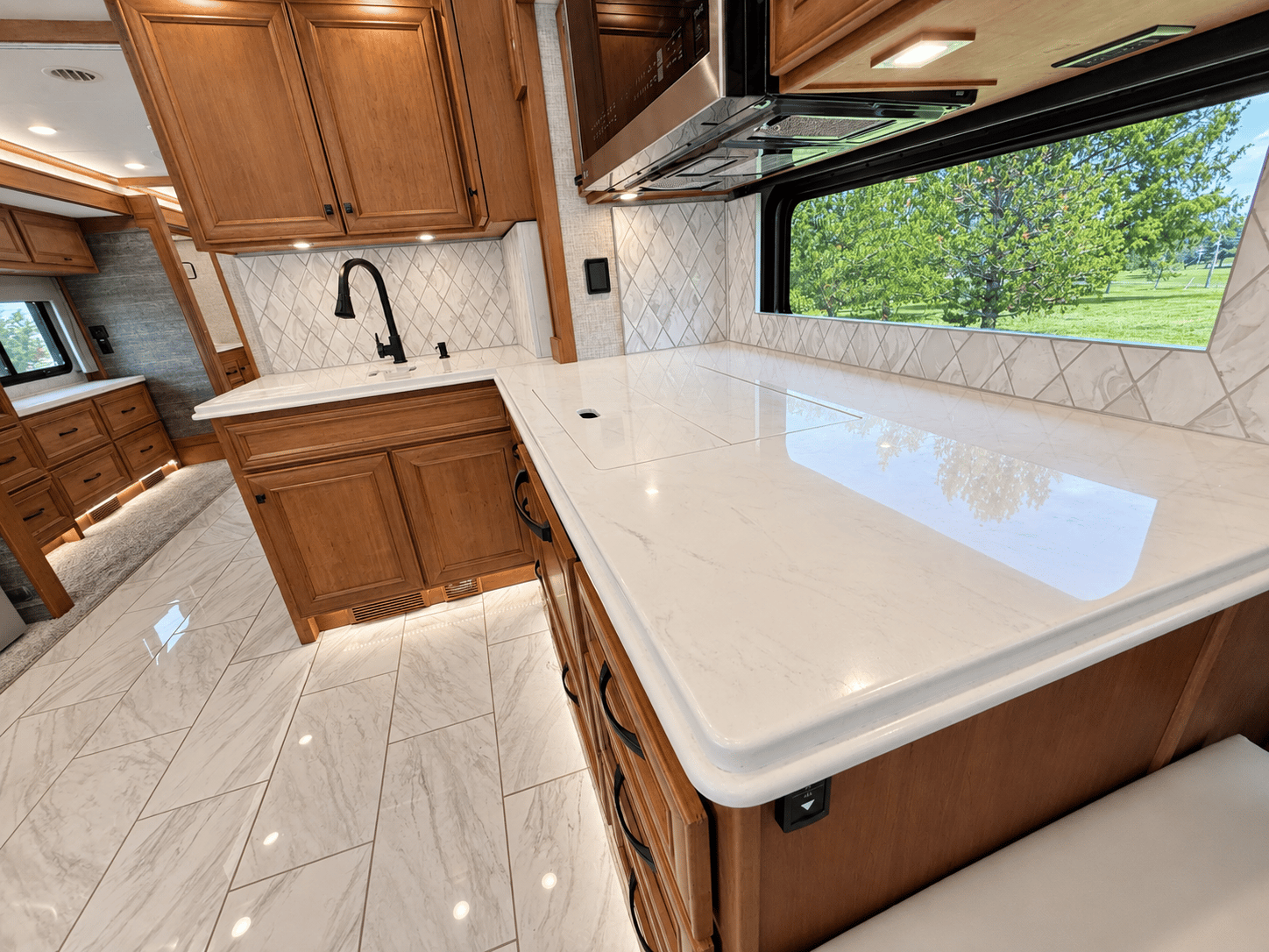2024 Tiffin Motorhomes 2024 Tiffin Motorhomes Phaeton - thumbnail 27