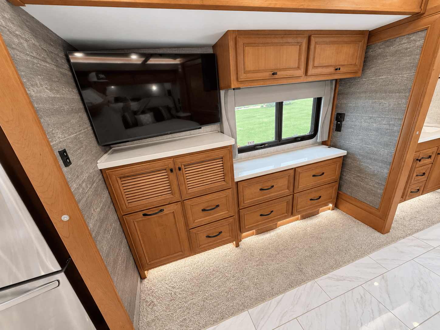 2024 Tiffin Motorhomes 2024 Tiffin Motorhomes Phaeton - thumbnail 30