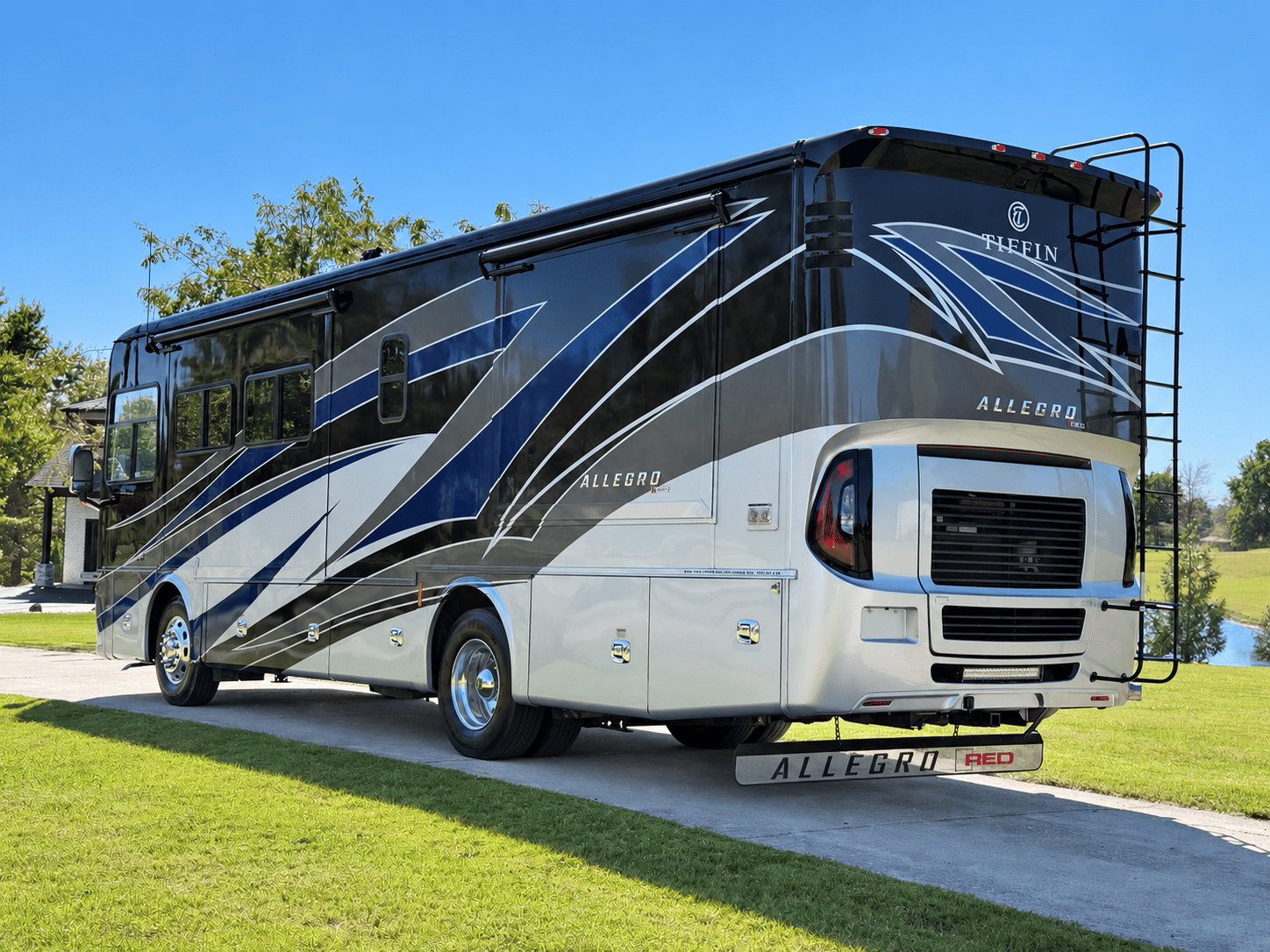 2020 Tiffin Motor Homes 2020 Tiffin Motor Homes Allegro Red - thumbnail 5