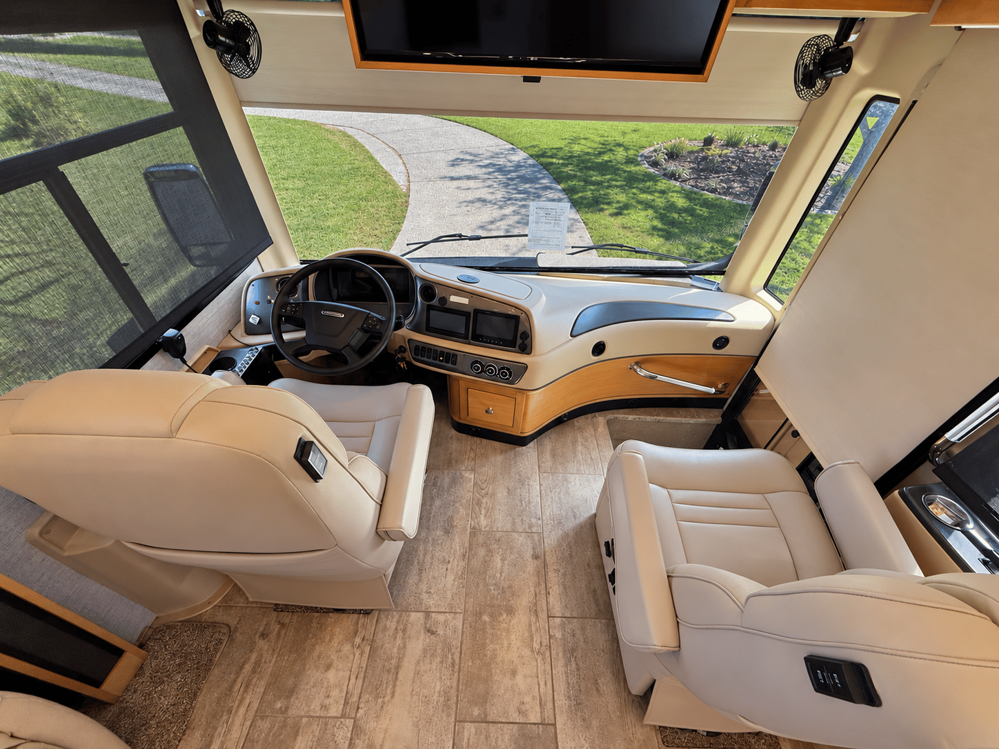 2020 Tiffin Motor Homes 2020 Tiffin Motor Homes Allegro Red - thumbnail 9